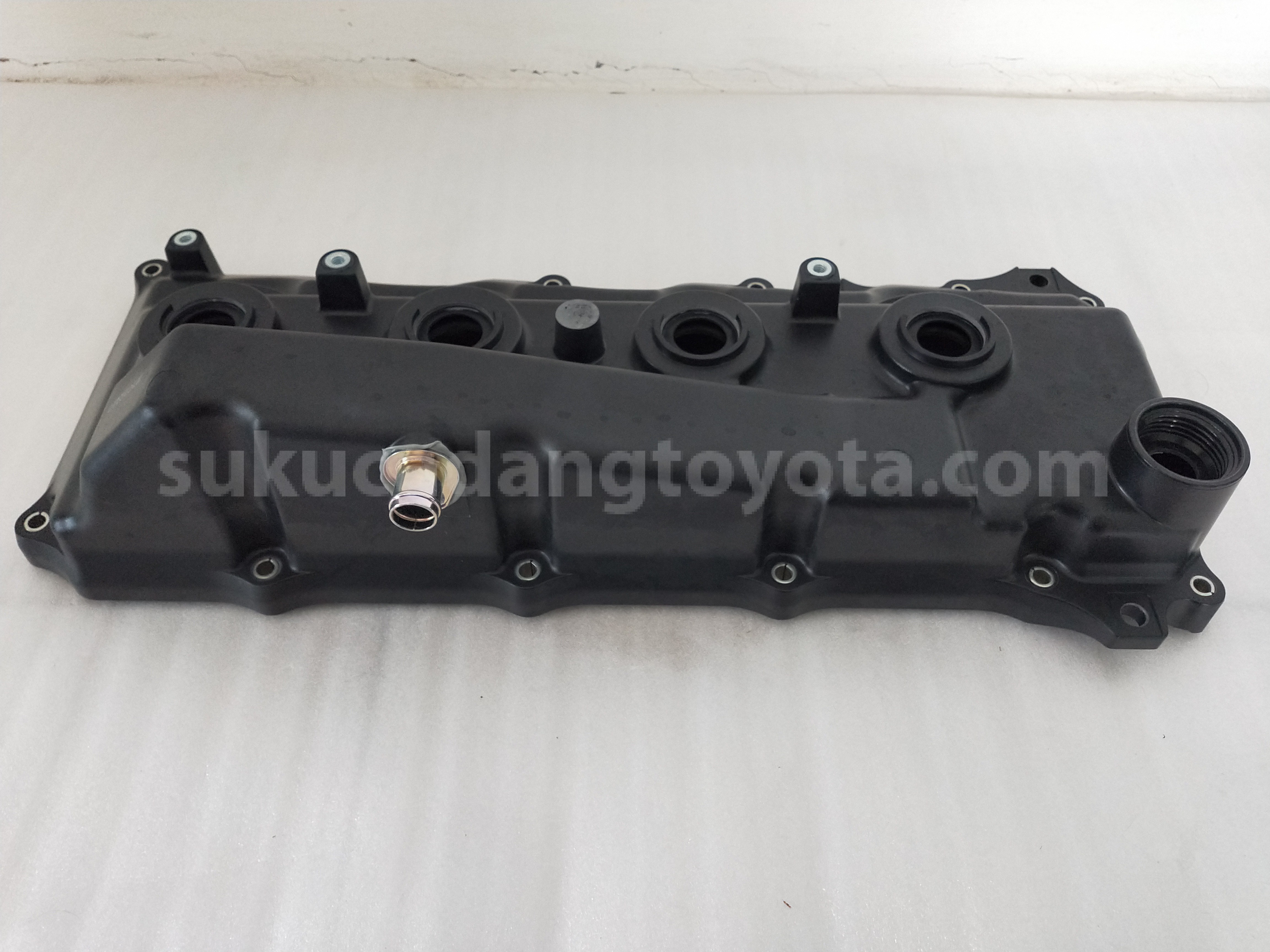 1121030110 COVER ASSY, CYLINDER - TOYOTA