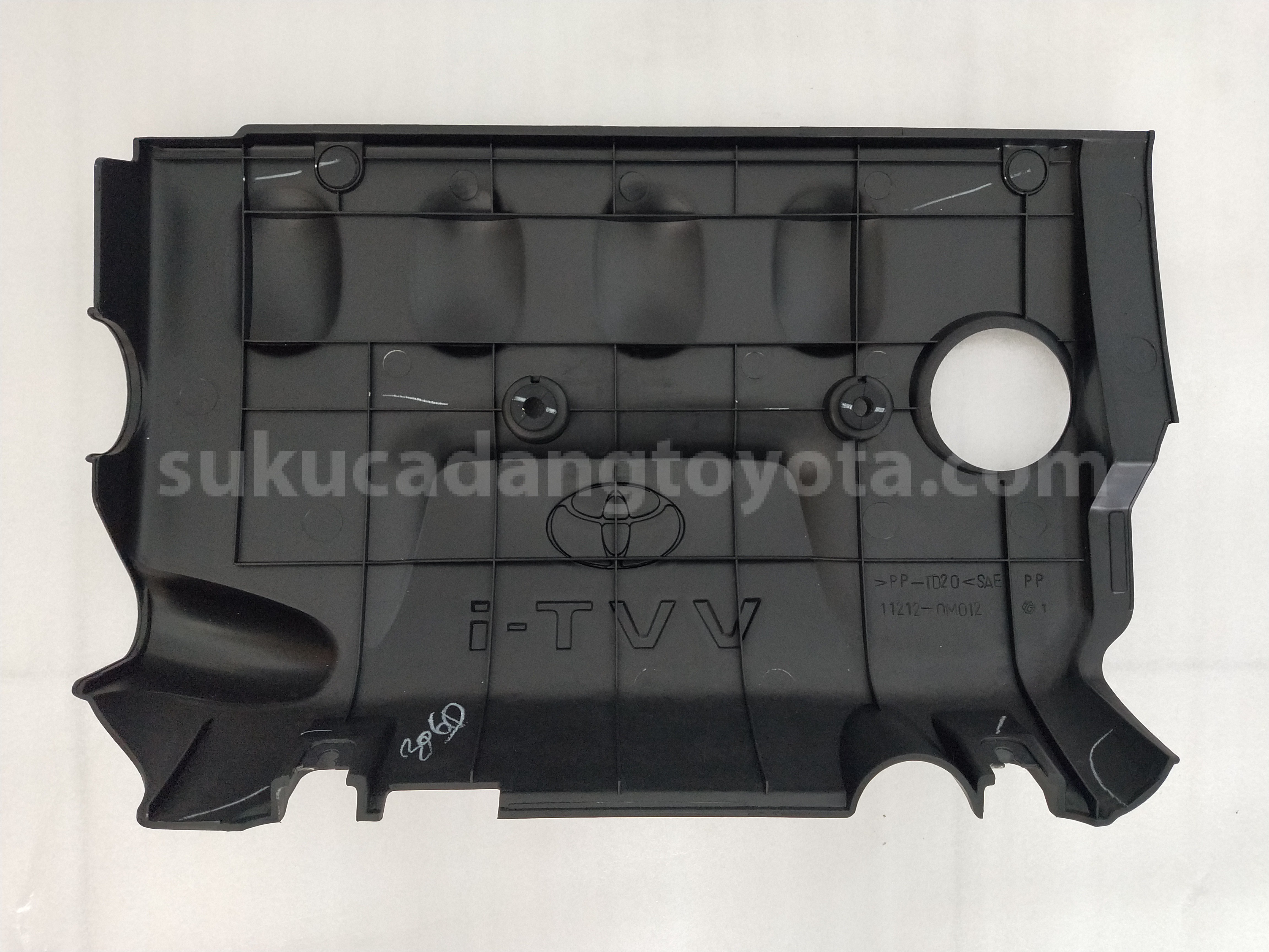 112120M012 COVER, CYLINDER HEAD - TOYOTA