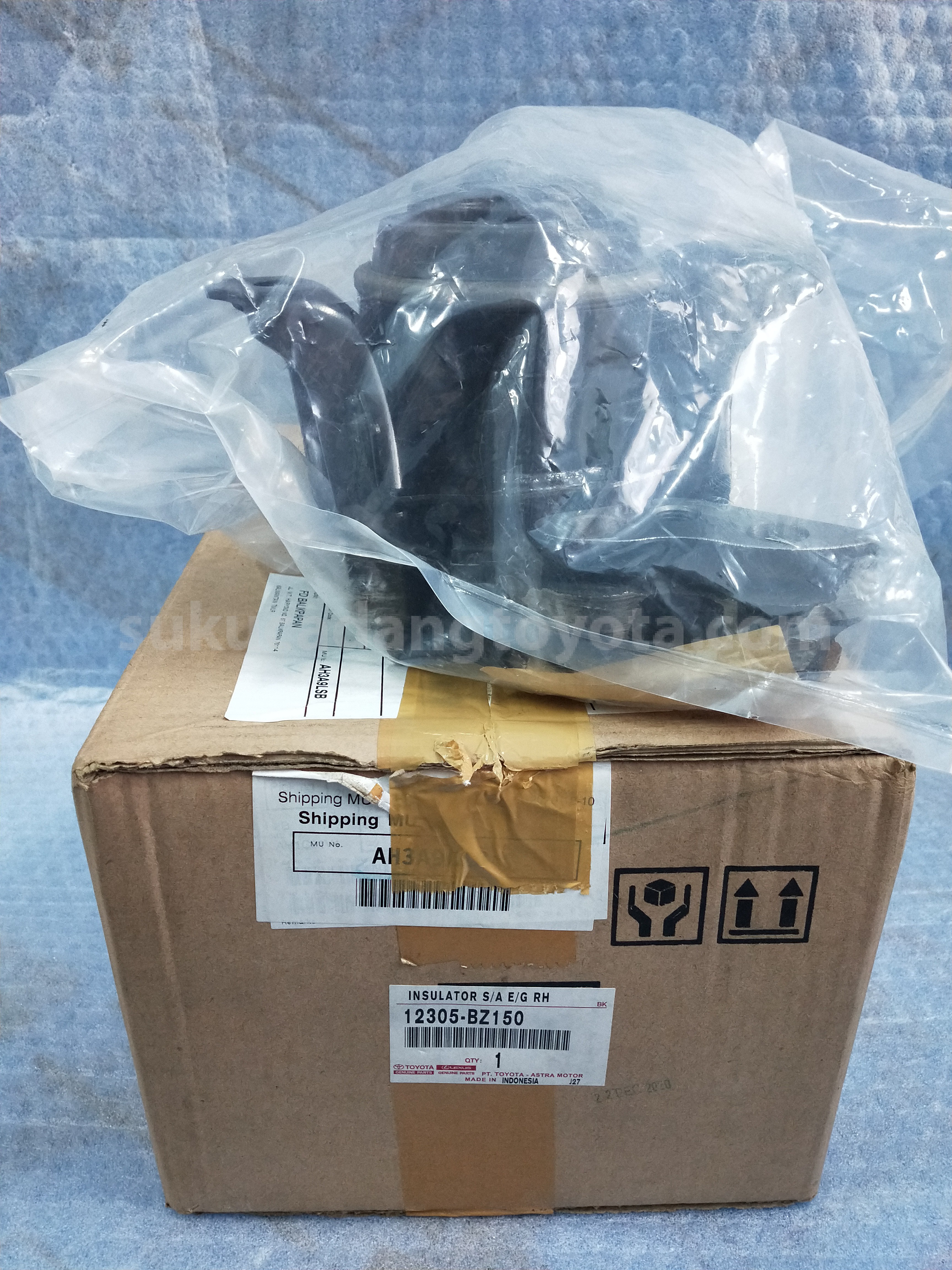 12305BZ150 INSULATOR S/A E/G RH - TOYOTA