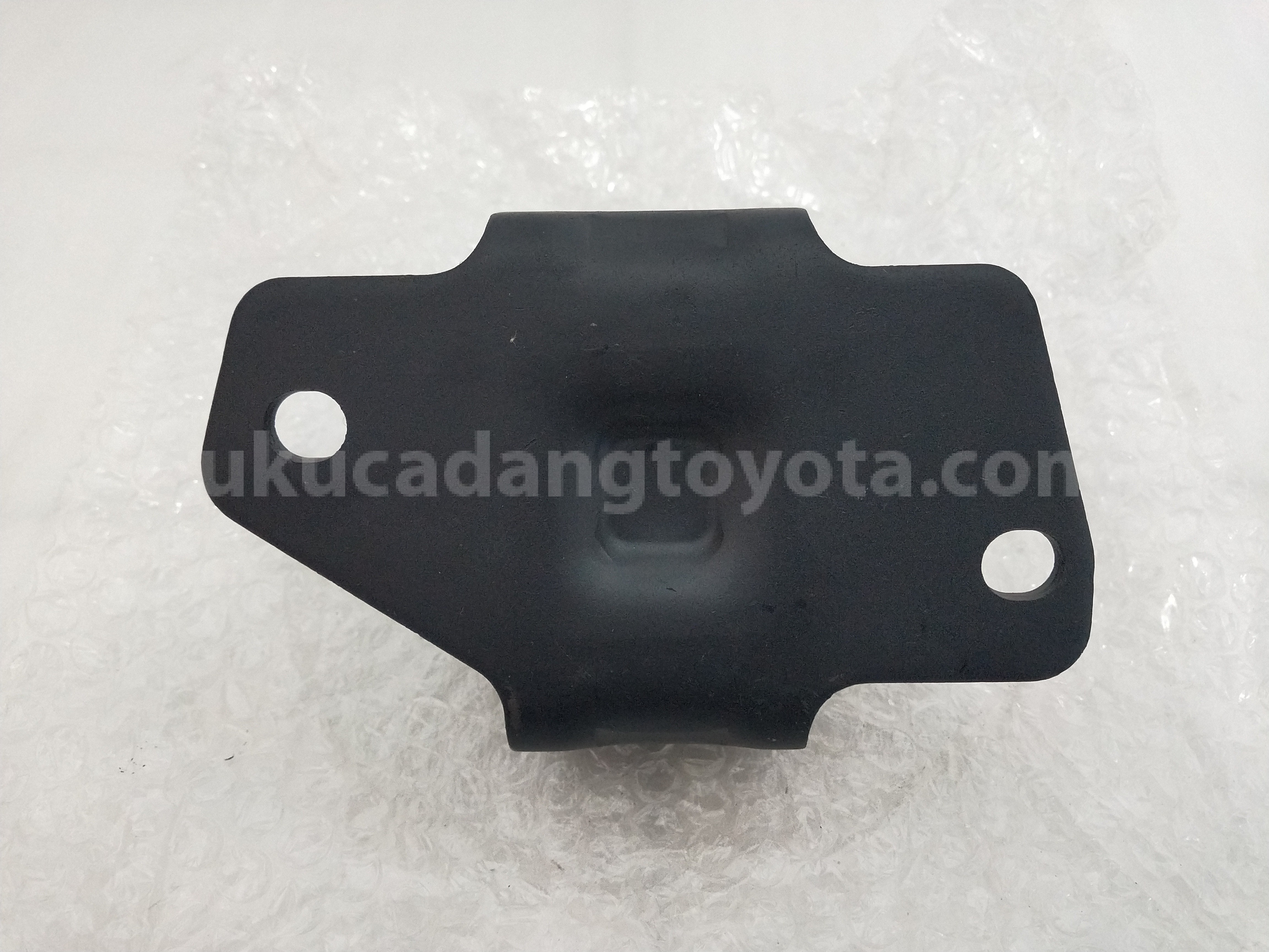 12361BZ132 INSULATOR E/G MTG RH - TOYOTA