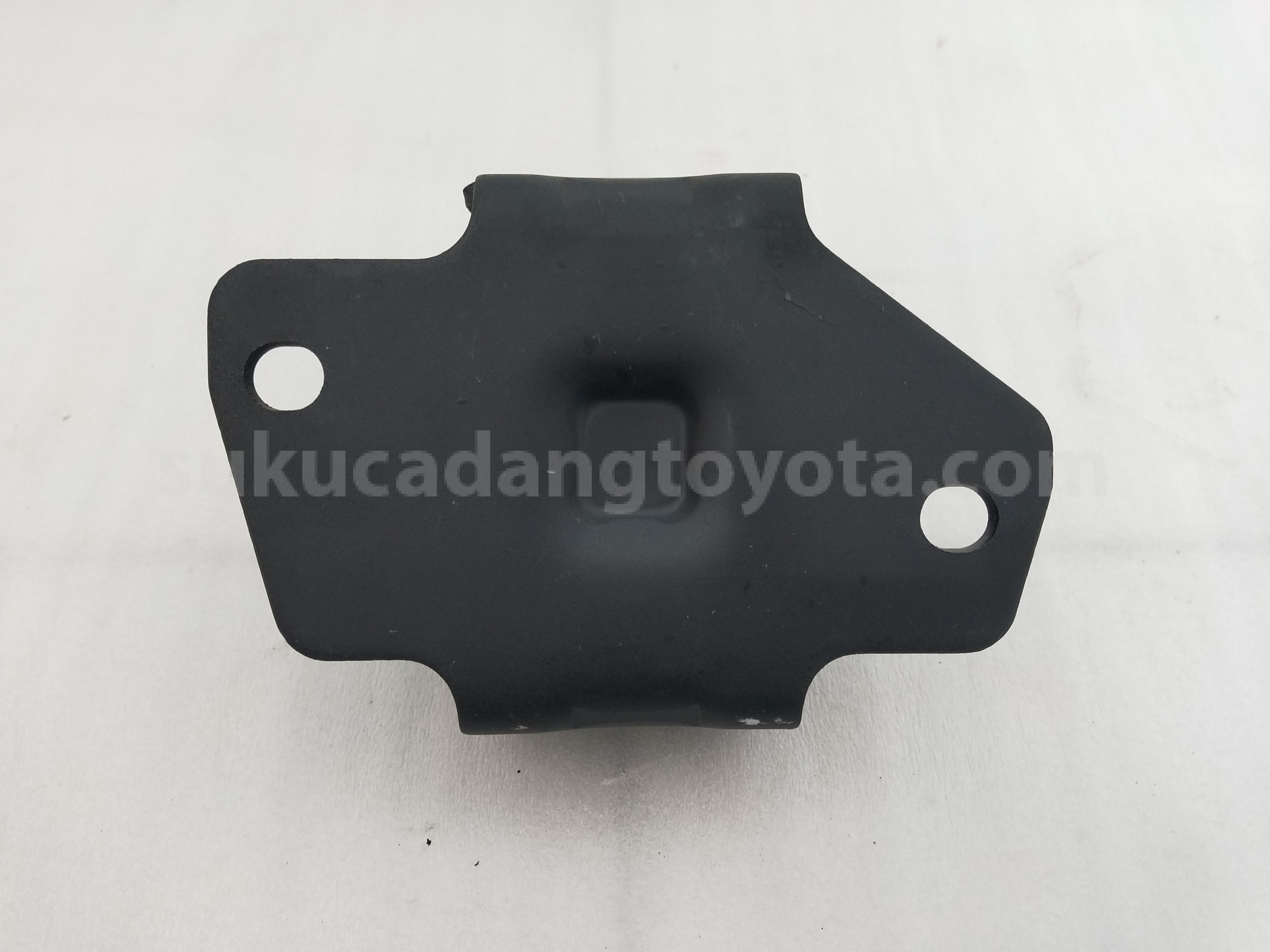 12361BZ162 INSULATOR E/G MTG RH - TOYOTA
