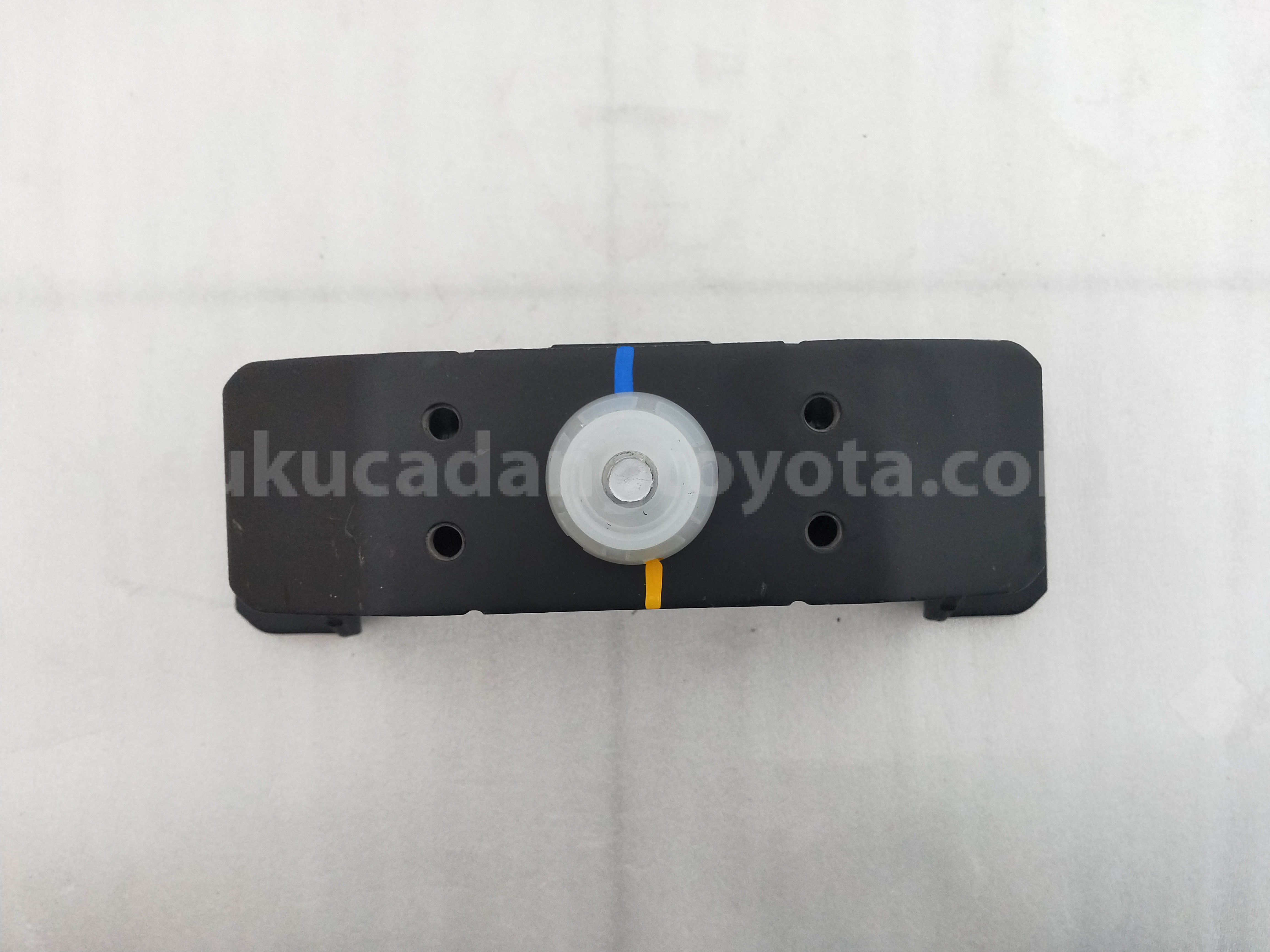 123710L210 INSULATOR, ENGINE MO - TOYOTA