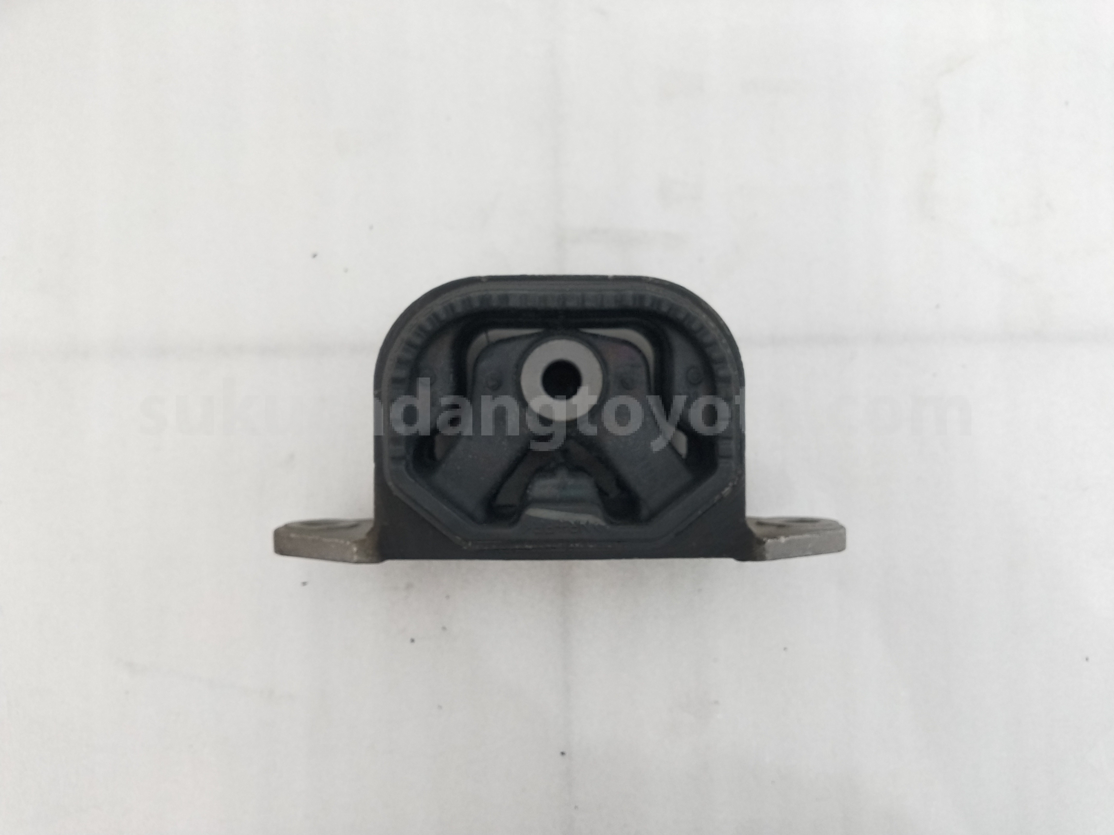 12371BZ170 INSULATOR E/G MTG RR - TOYOTA