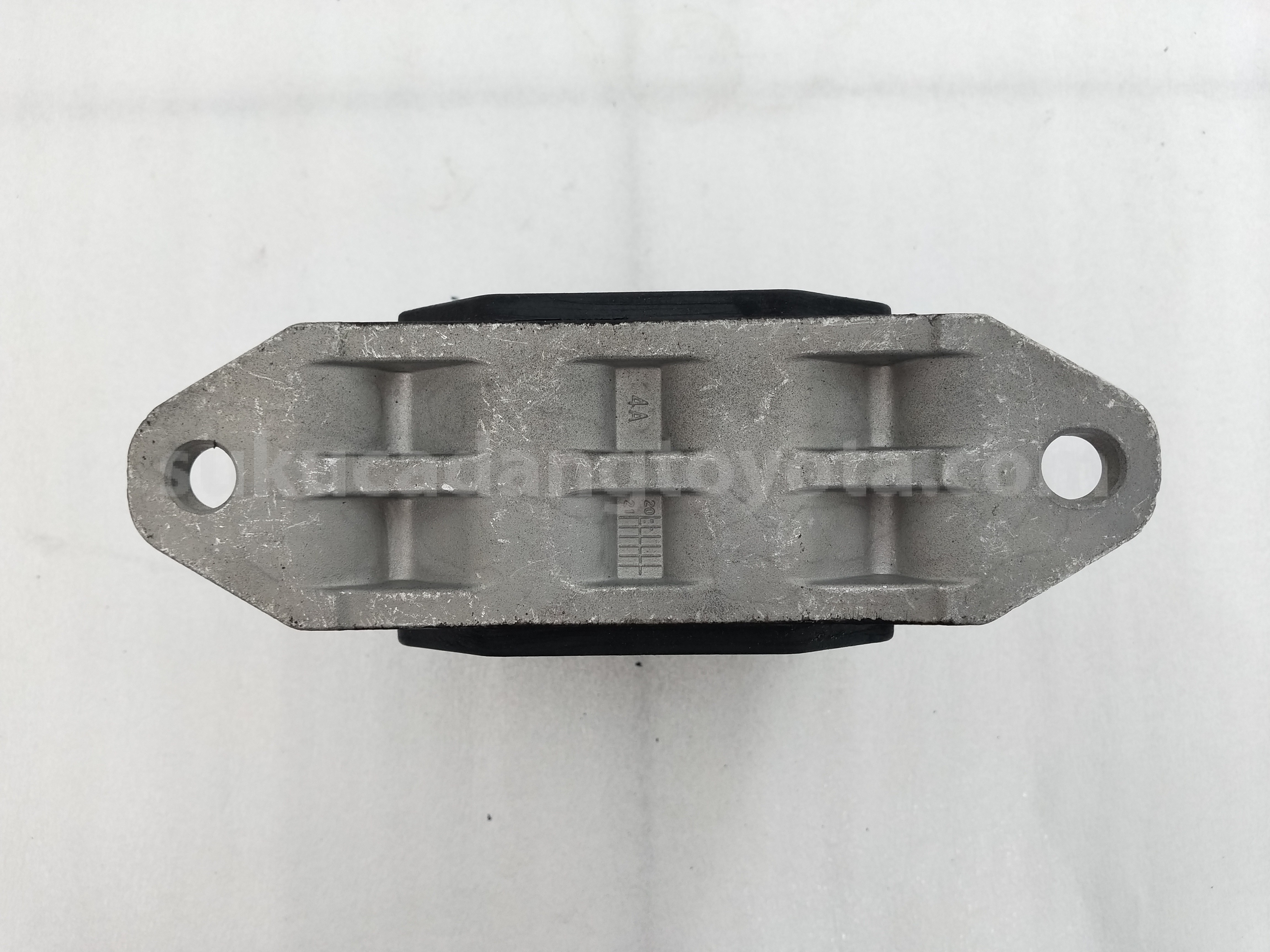 12371BZ170 INSULATOR E/G MTG RR - TOYOTA