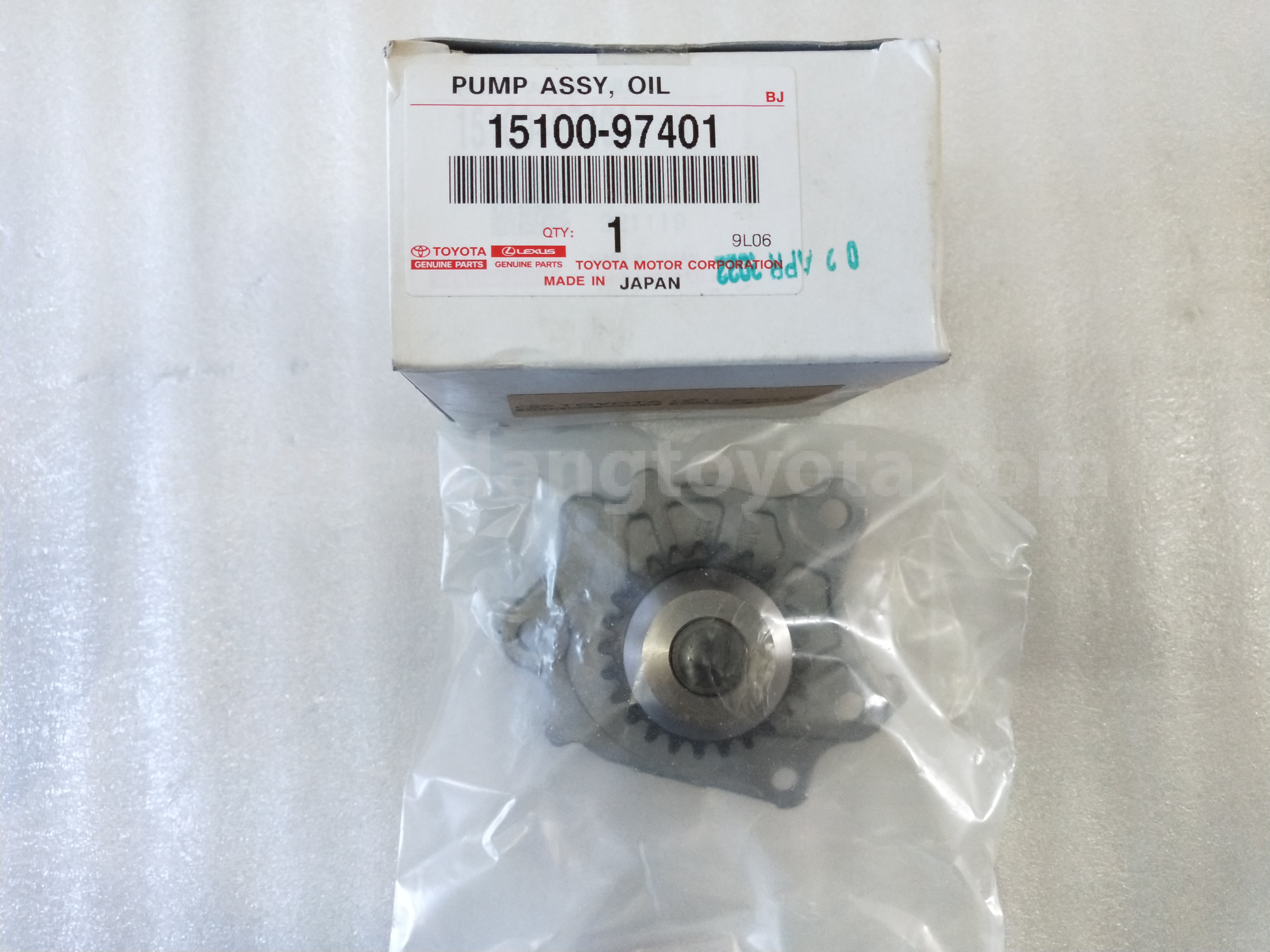 1510097401 PUMP ASSY, OIL - TOYOTA