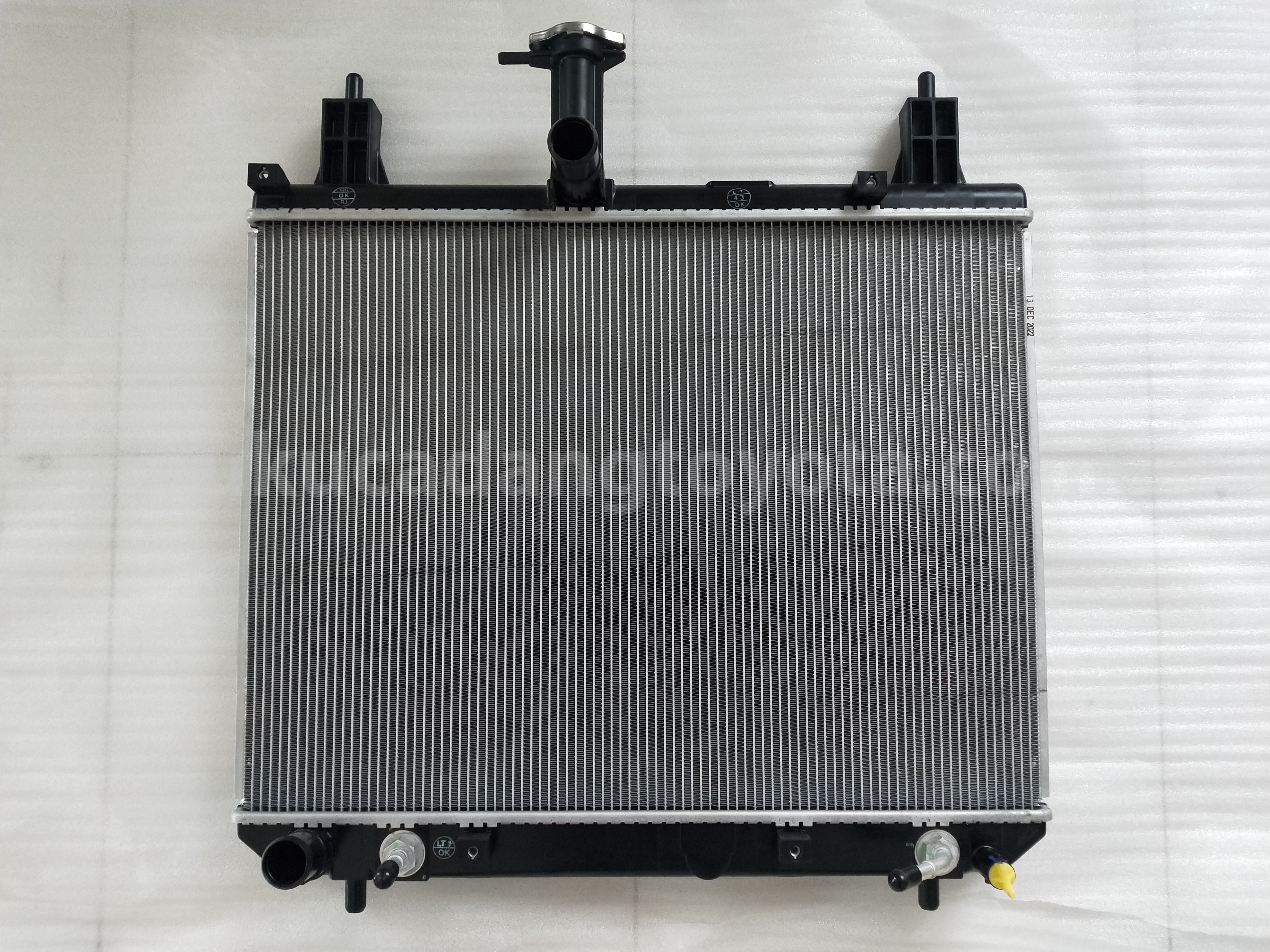 16400BZ690 RADIATOR ASSY - TOYOTA