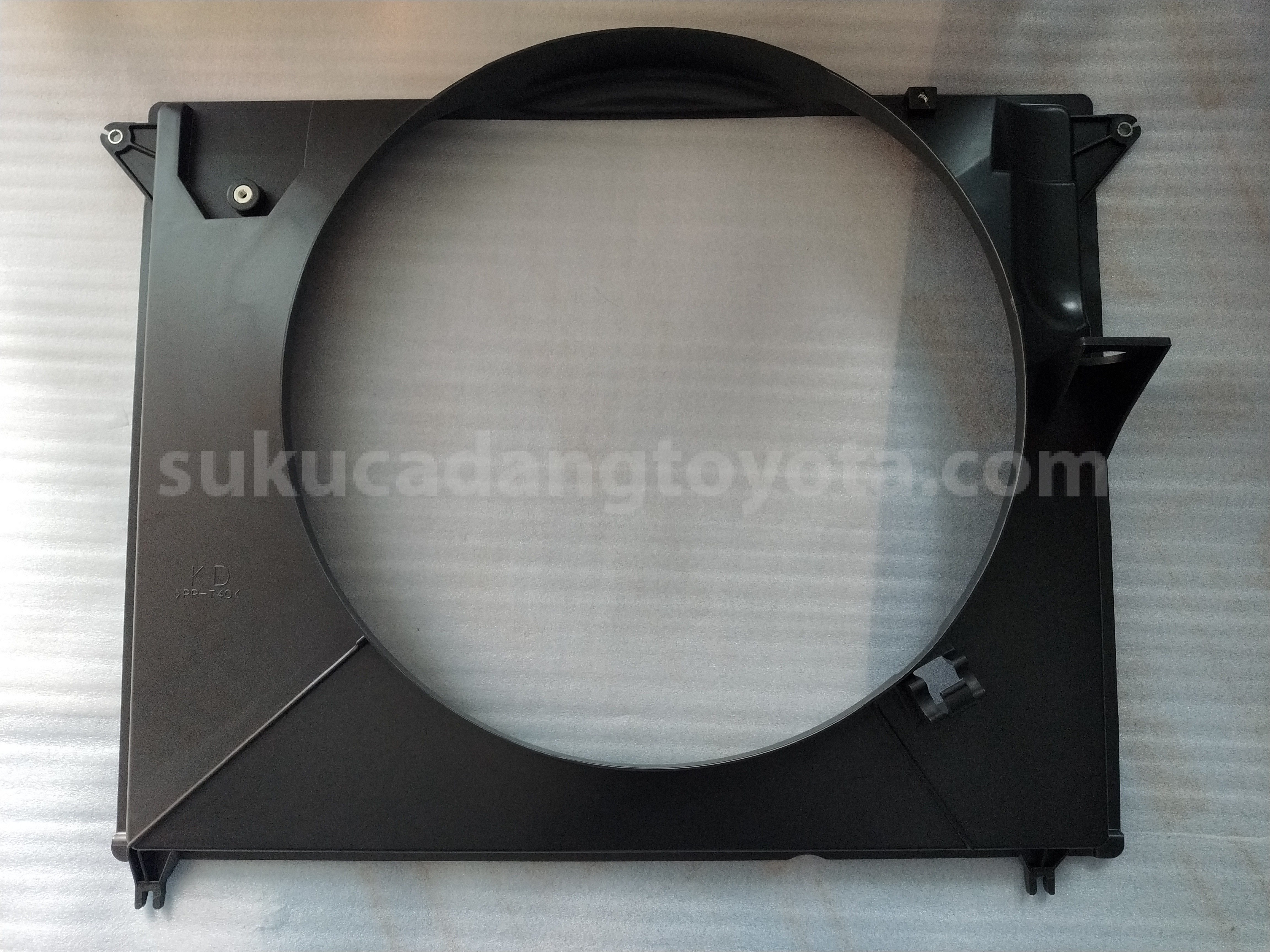 167110L060 SHROUD, FAN - TOYOTA
