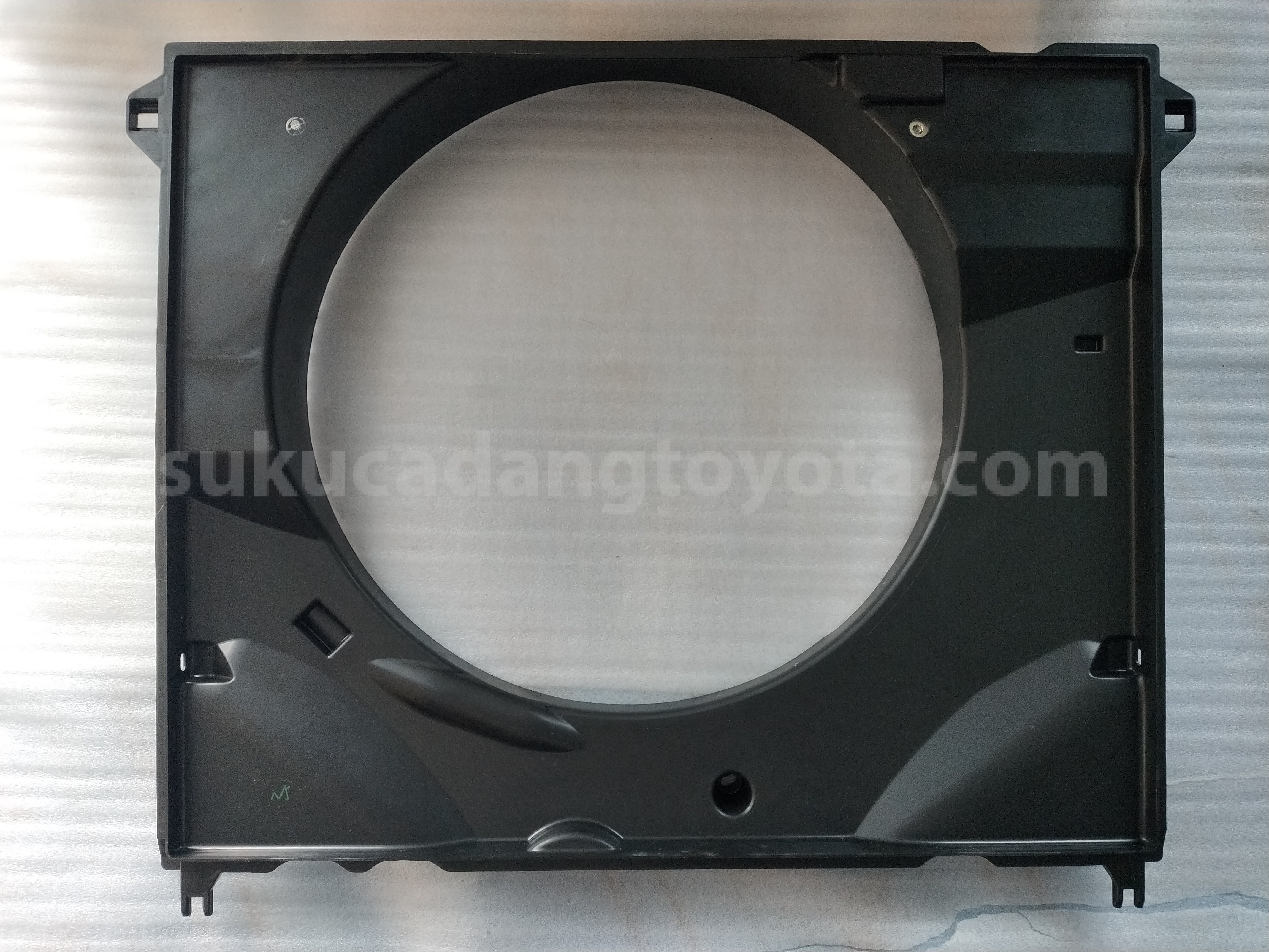 167110L150 SHROUD, FAN - TOYOTA