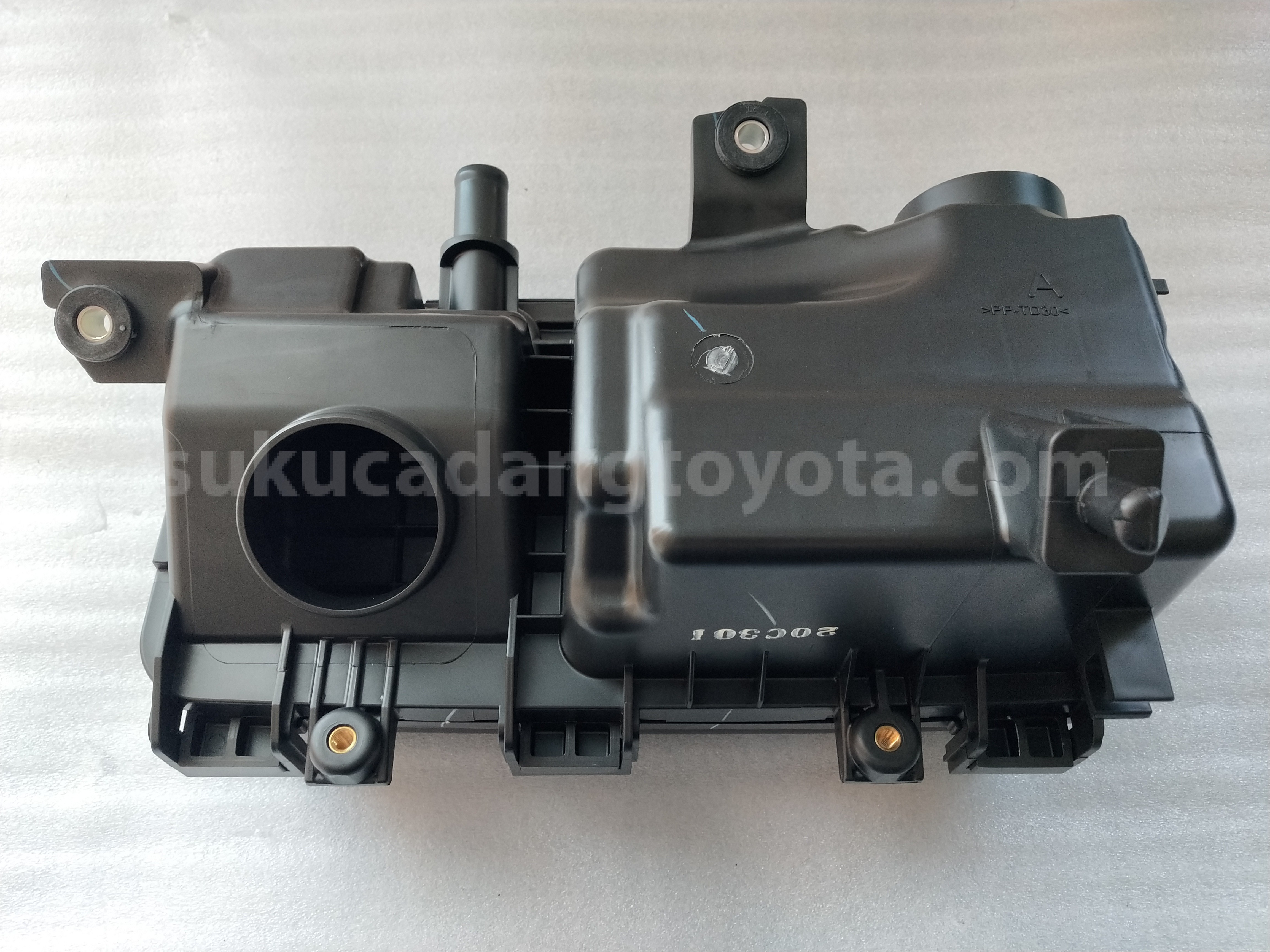 17700BZ150 CLEANER AS AIR ELMNT - TOYOTA