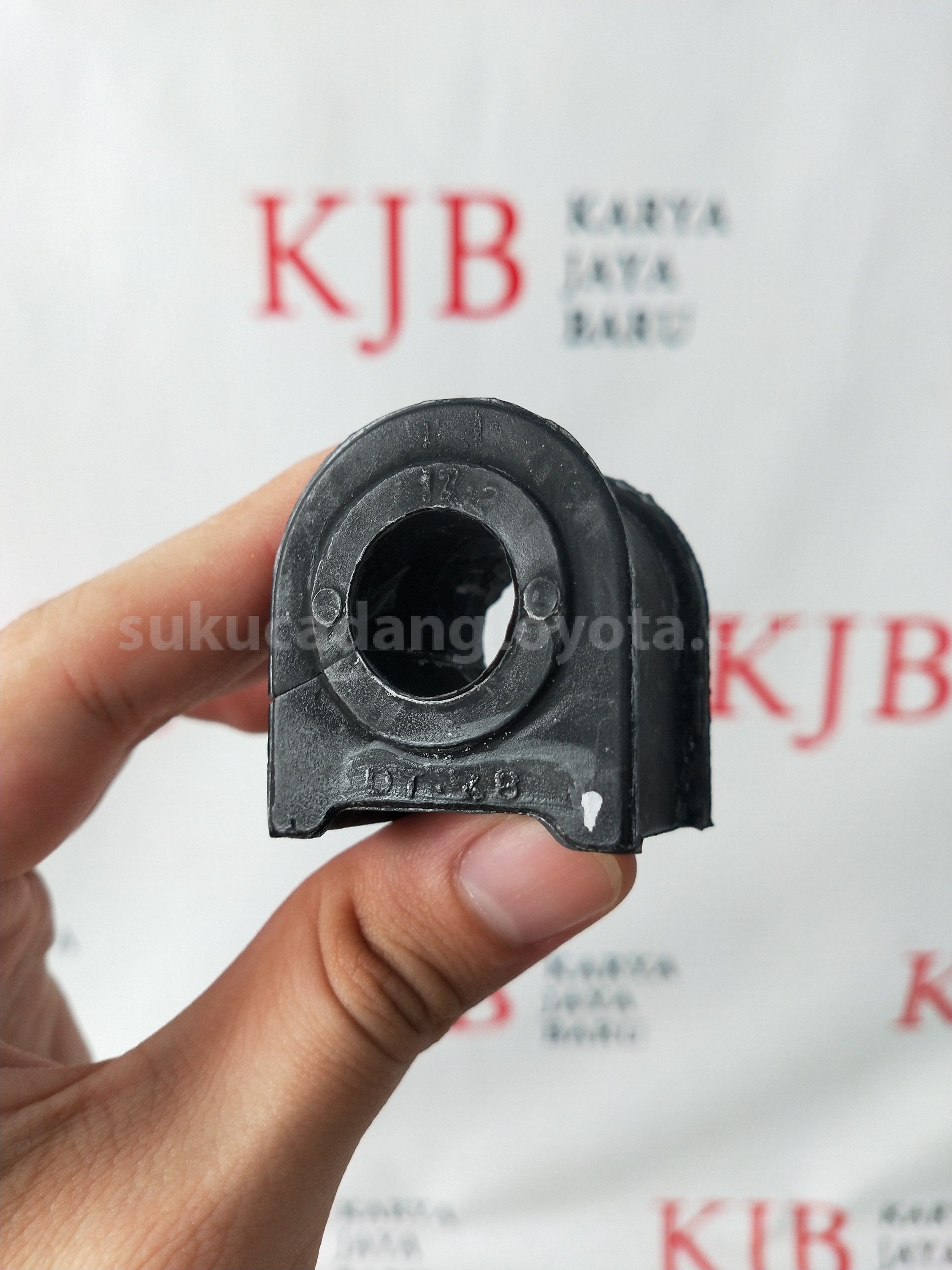 48815BZ010 BUSH, STABILIZER - TOYOTA