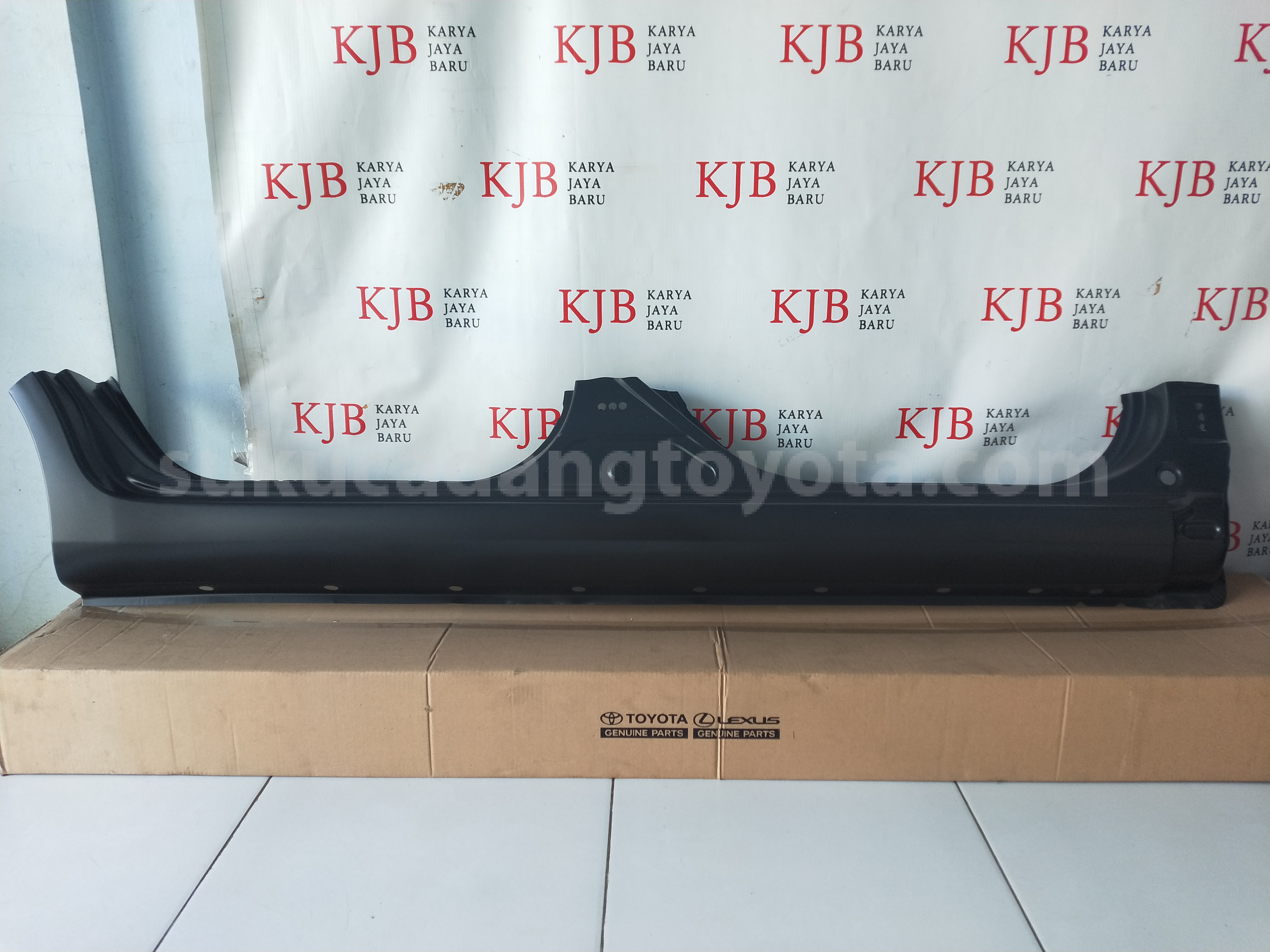61411BZ140 PANEL,ROCKER,OUT RH - TOYOTA