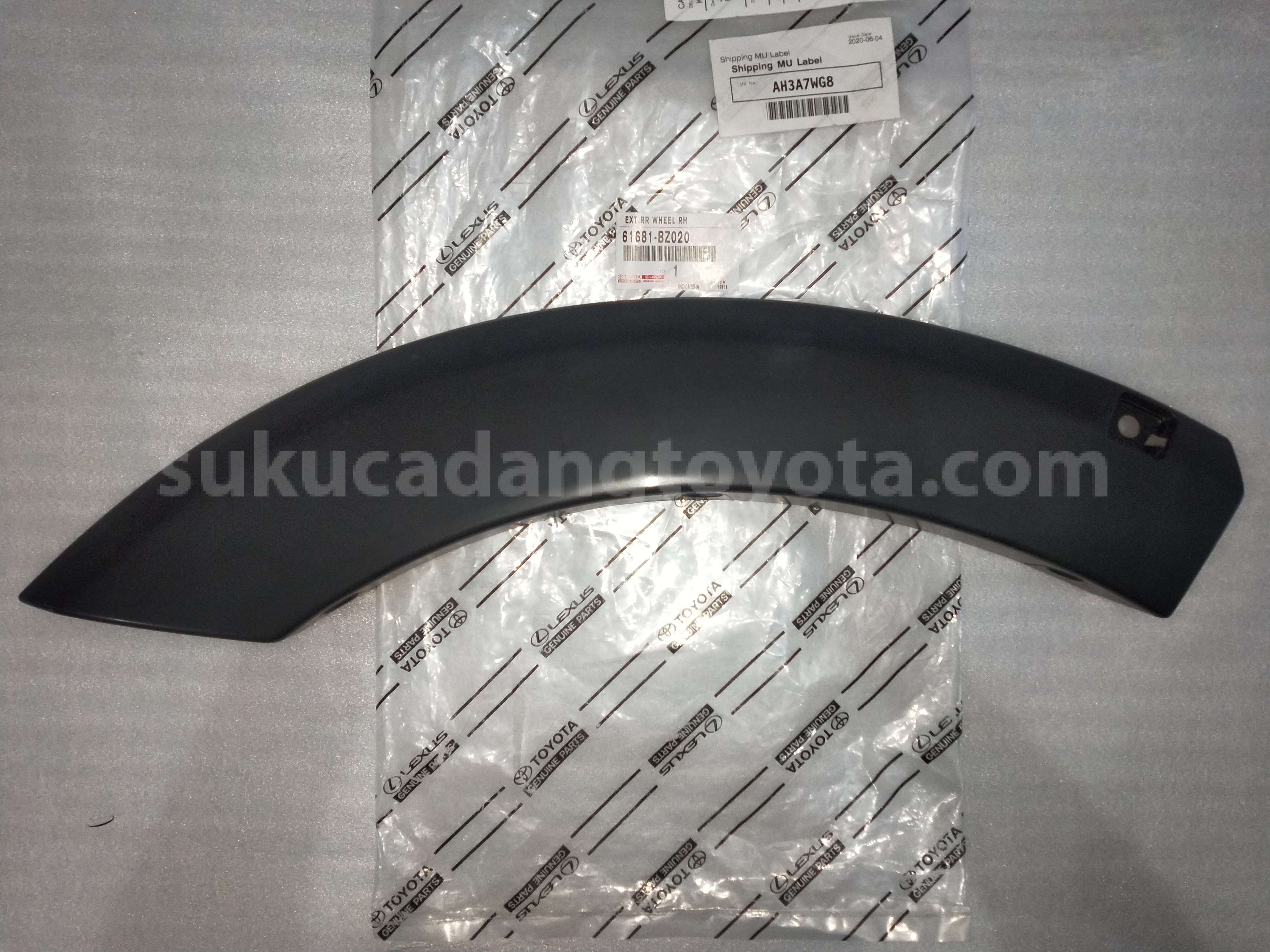 61681BZ020 EXT.RR WHEEL RH - TOYOTA