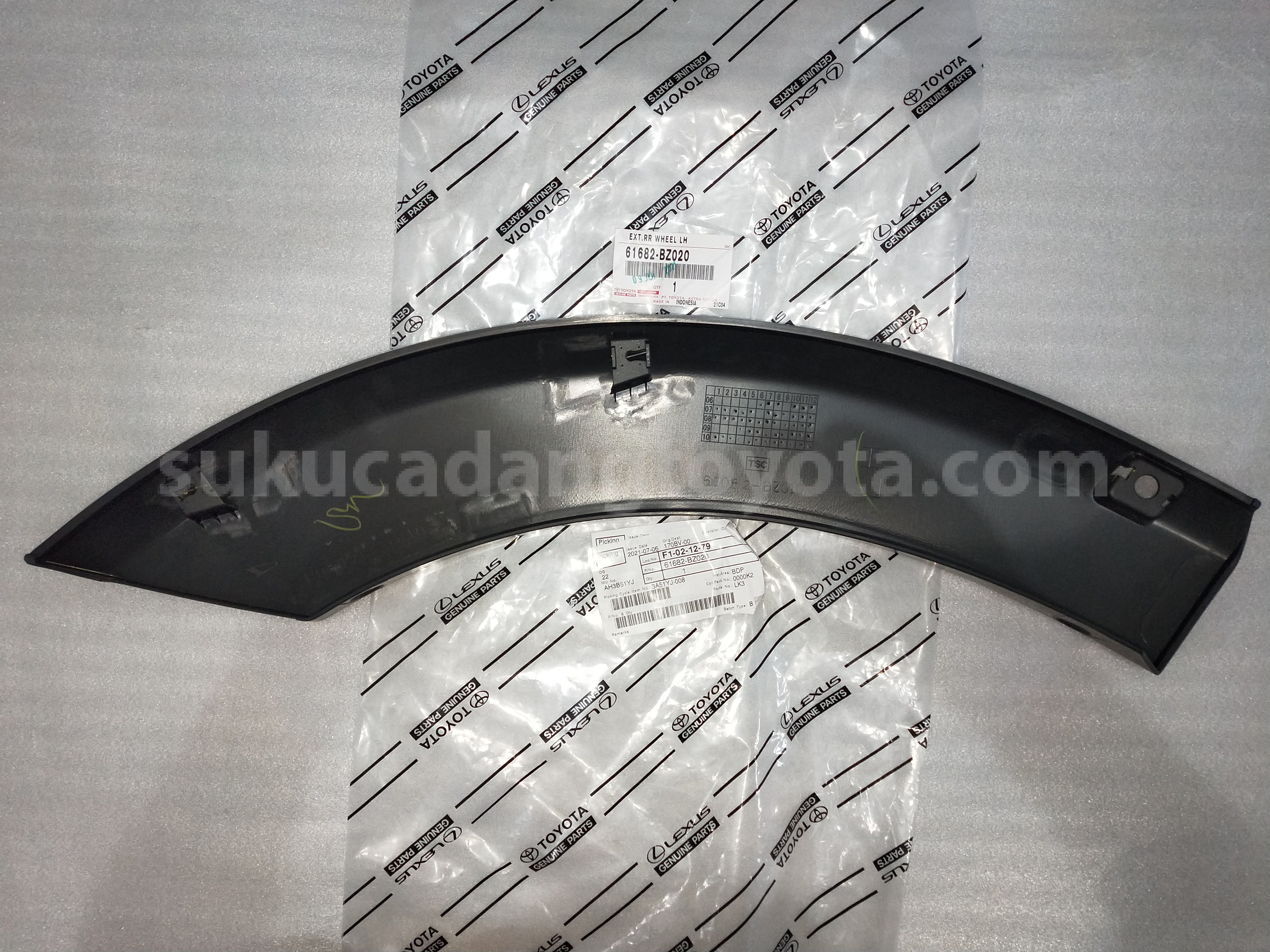 61682BZ020 EXT.RR WHEEL LH - TOYOTA
