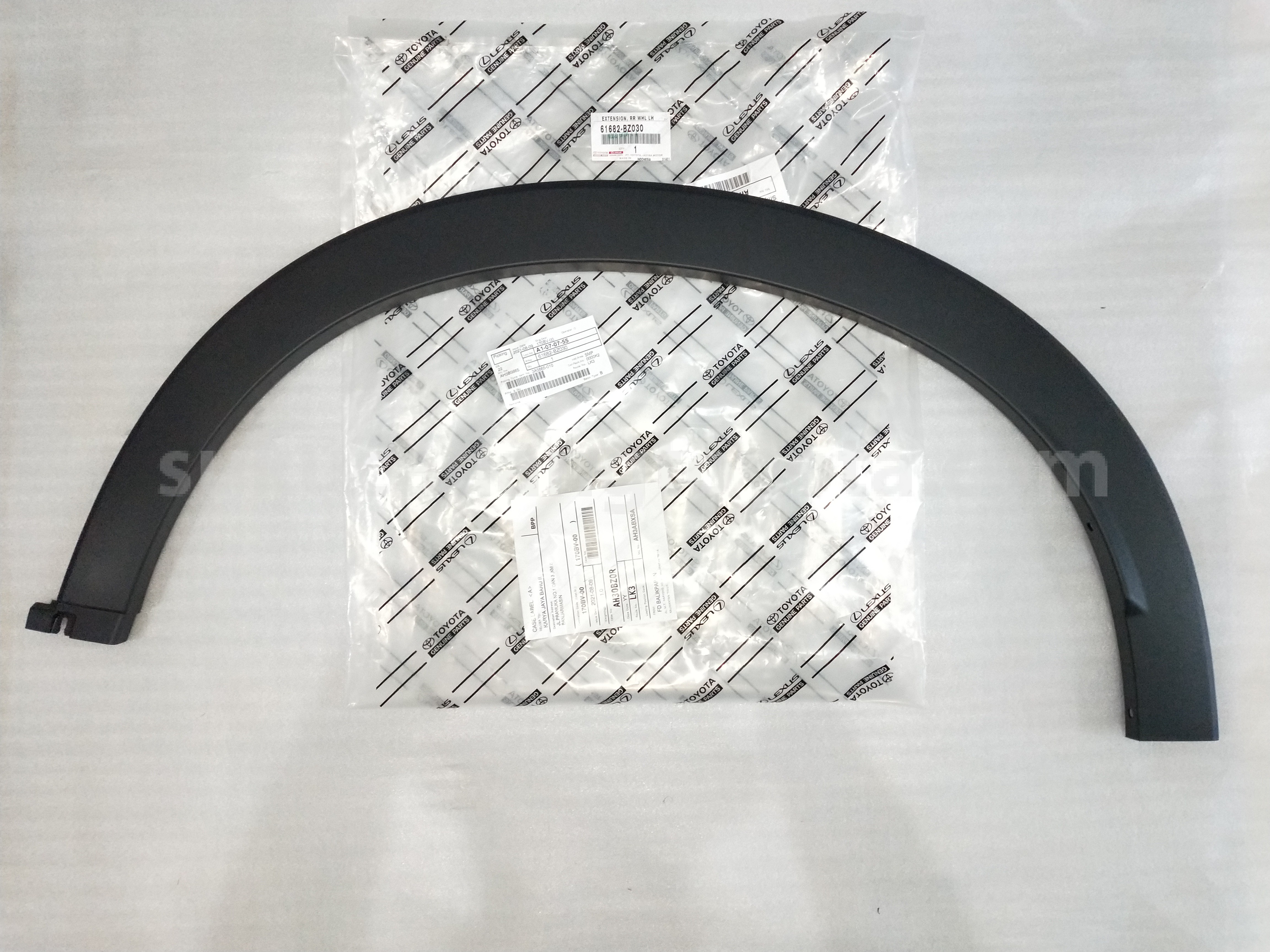 61682BZ030 EXTENSION, RR WHL LH - TOYOTA