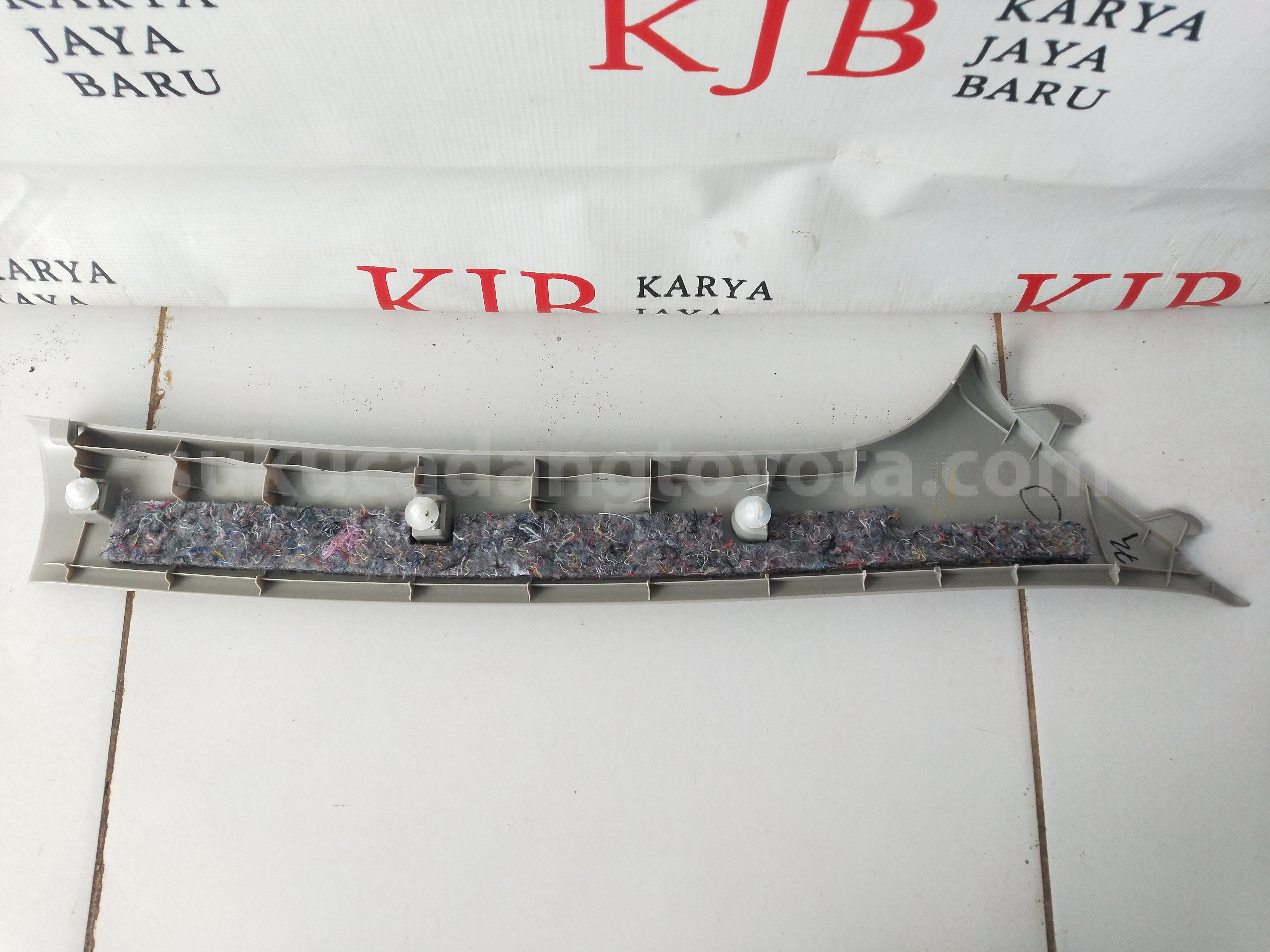 62212BZ160B0 GARNISH,FR PILLAR,LH - TOYOTA