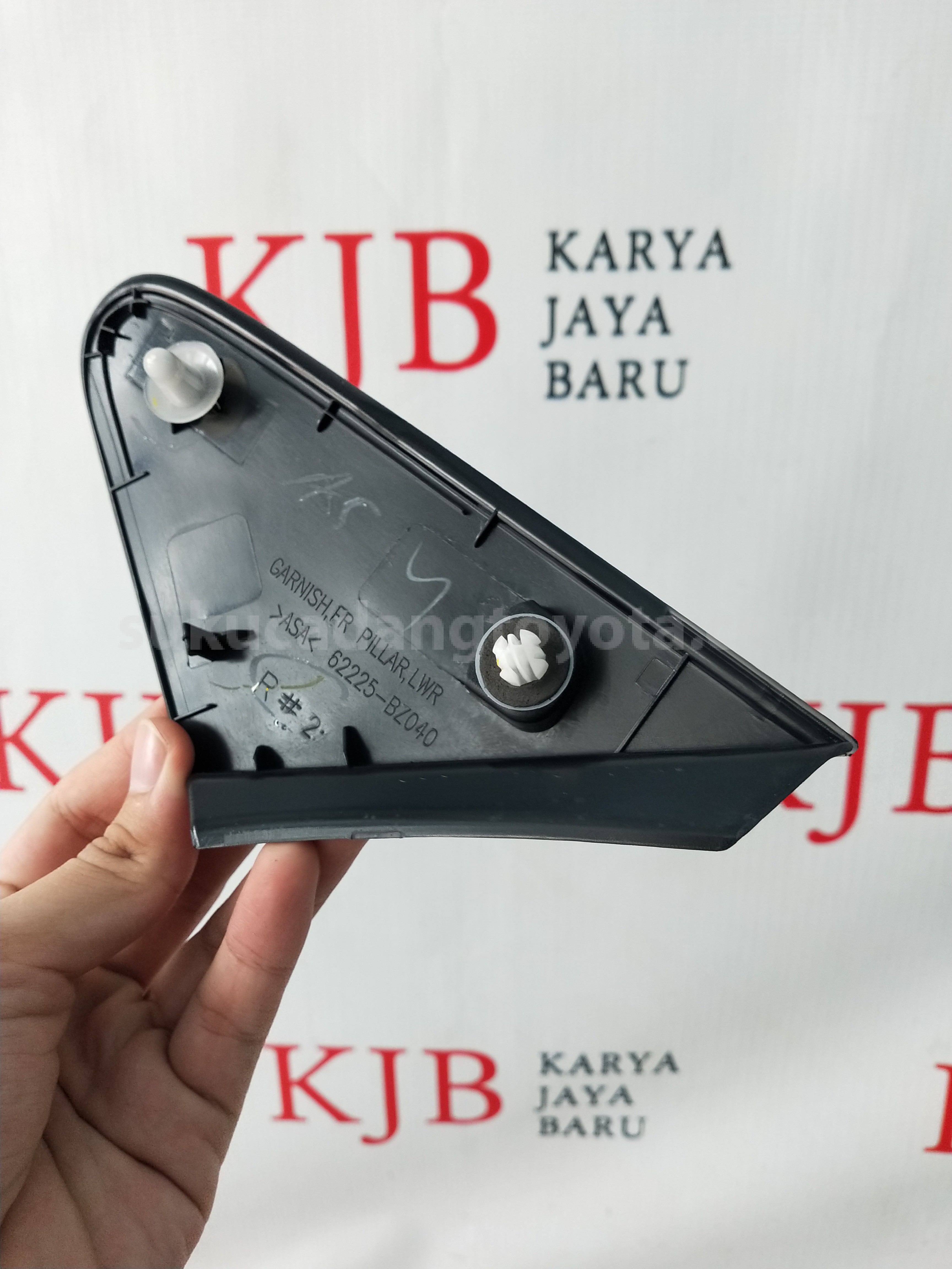 62225BZ040 GARNISH,FR PILLAR,RH - TOYOTA