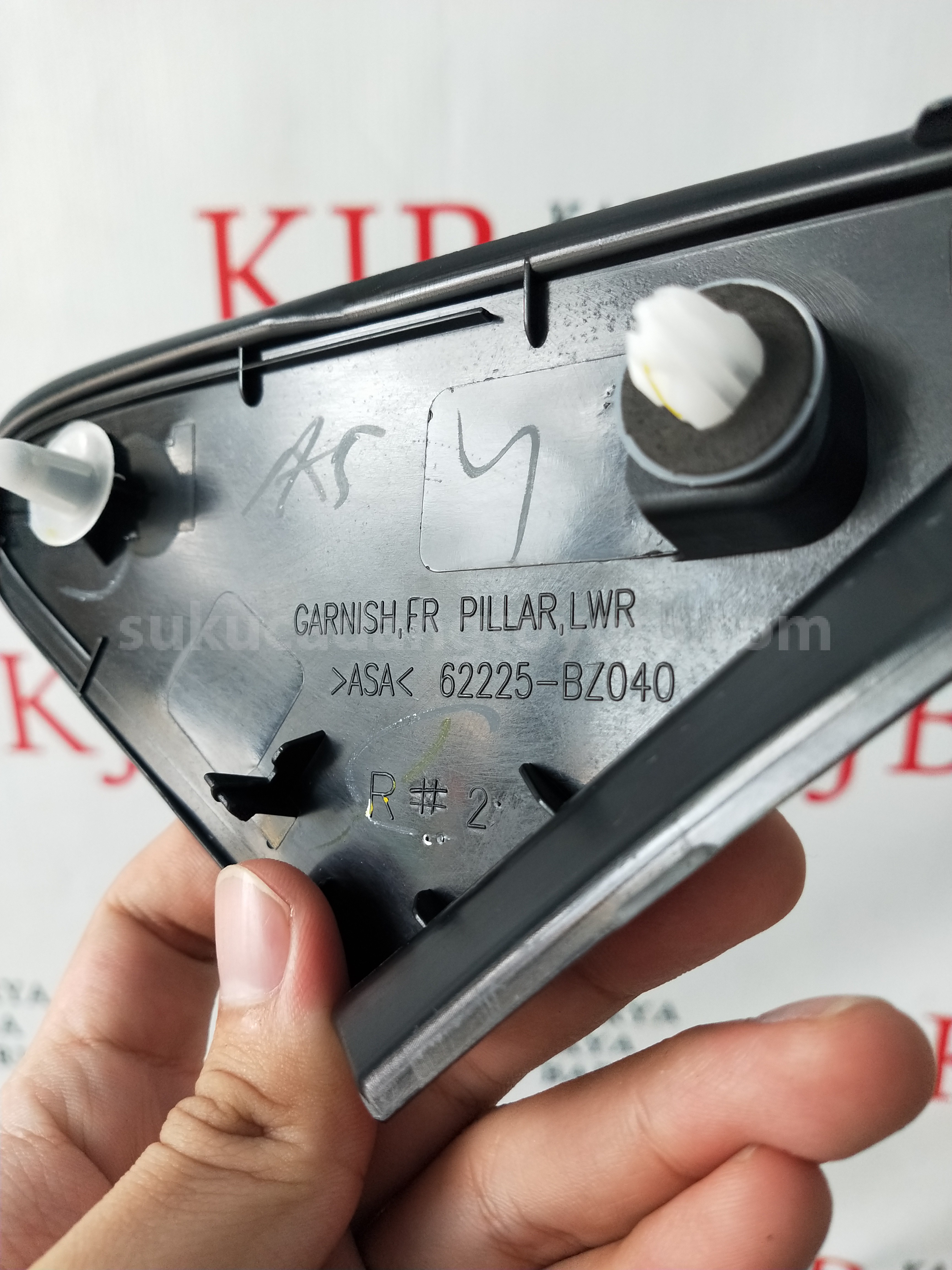 62225BZ040 GARNISH,FR PILLAR,RH - TOYOTA