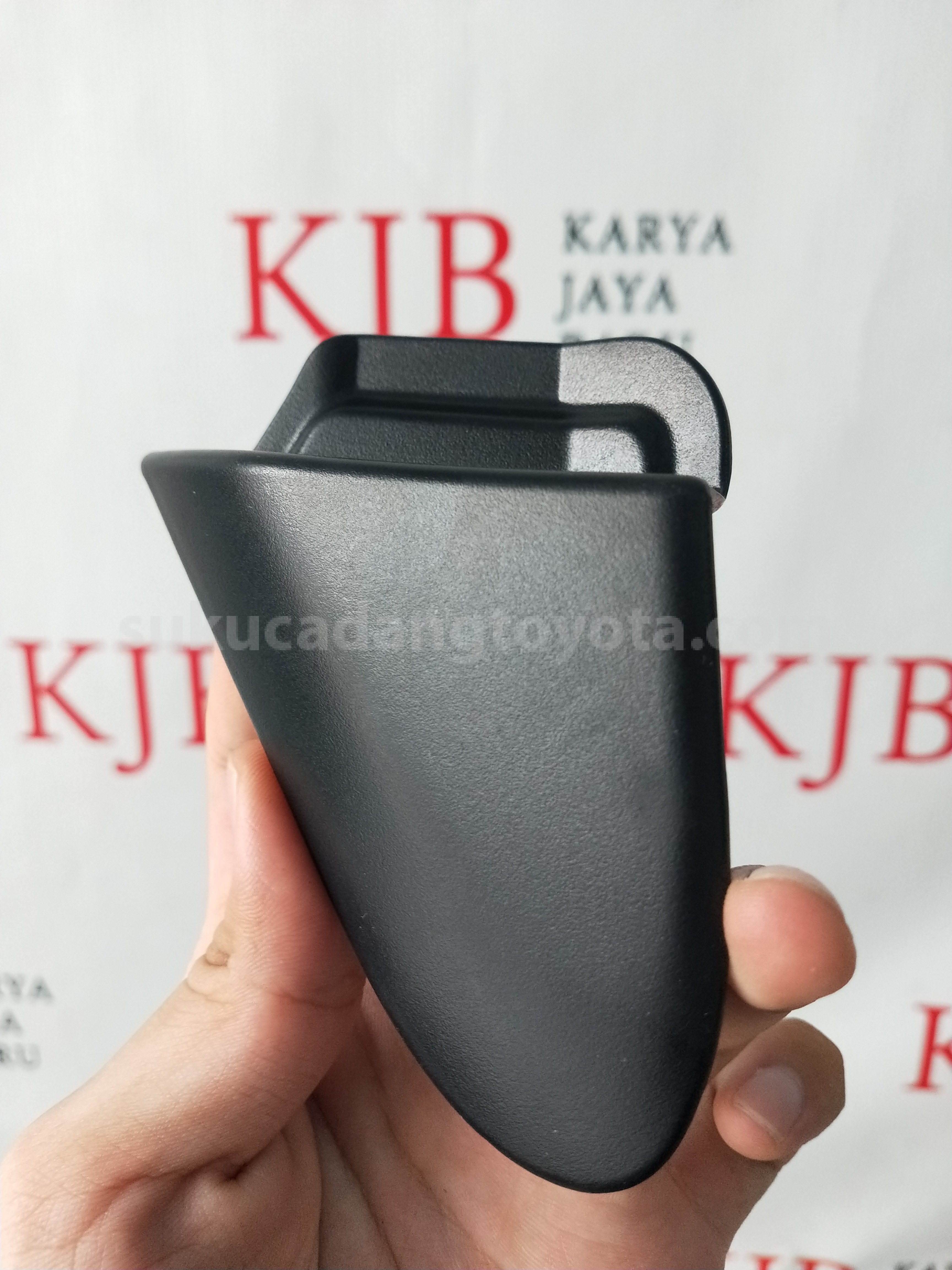62226BZ070 GARNISH FR PLR LWR L - TOYOTA