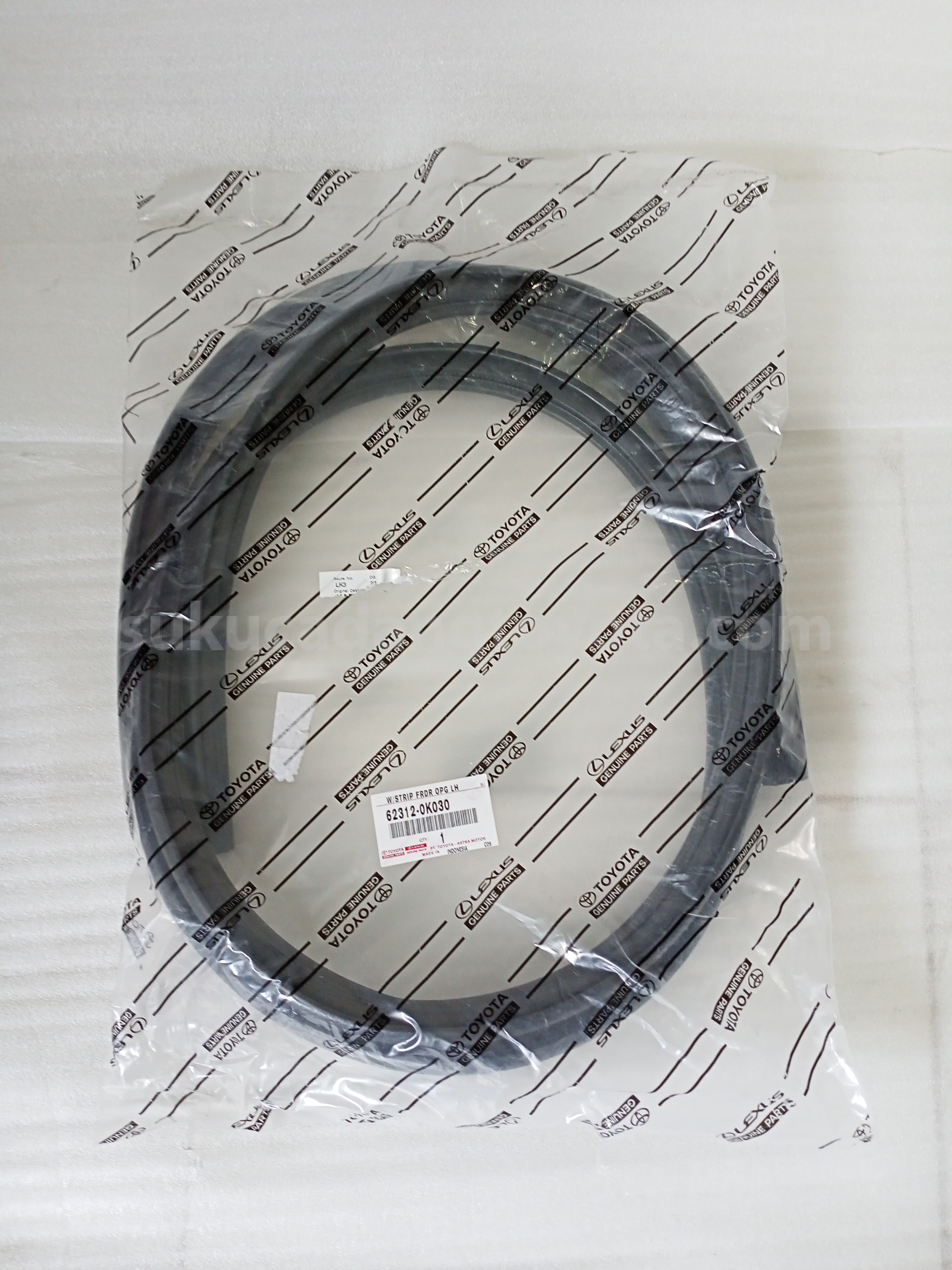 623120K030 W/STRIP FRDR OPG LH - TOYOTA