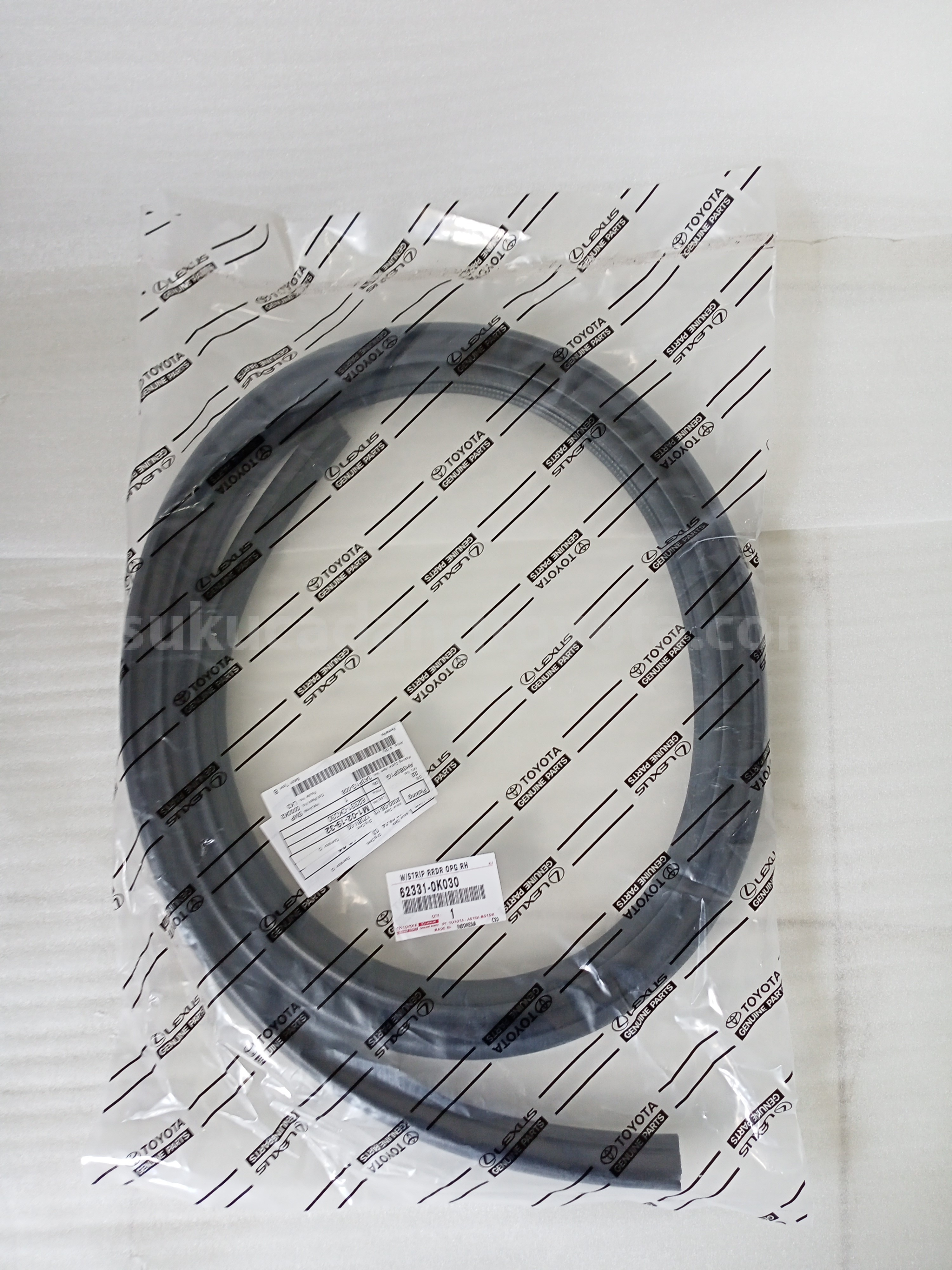 623310K030 W/STRIP RRDR OPG RH - TOYOTA