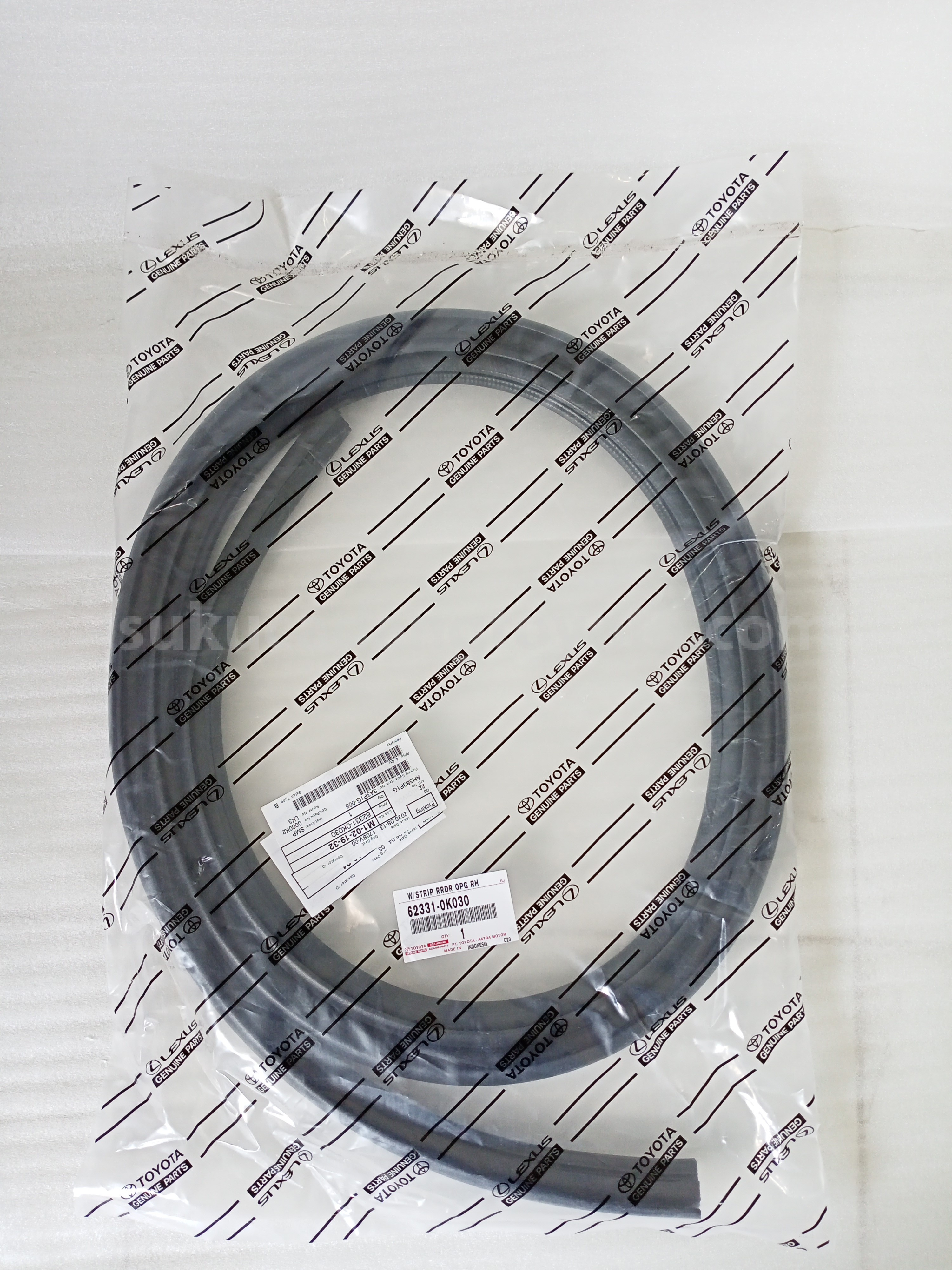 623310K030 W/STRIP RRDR OPG RH - TOYOTA