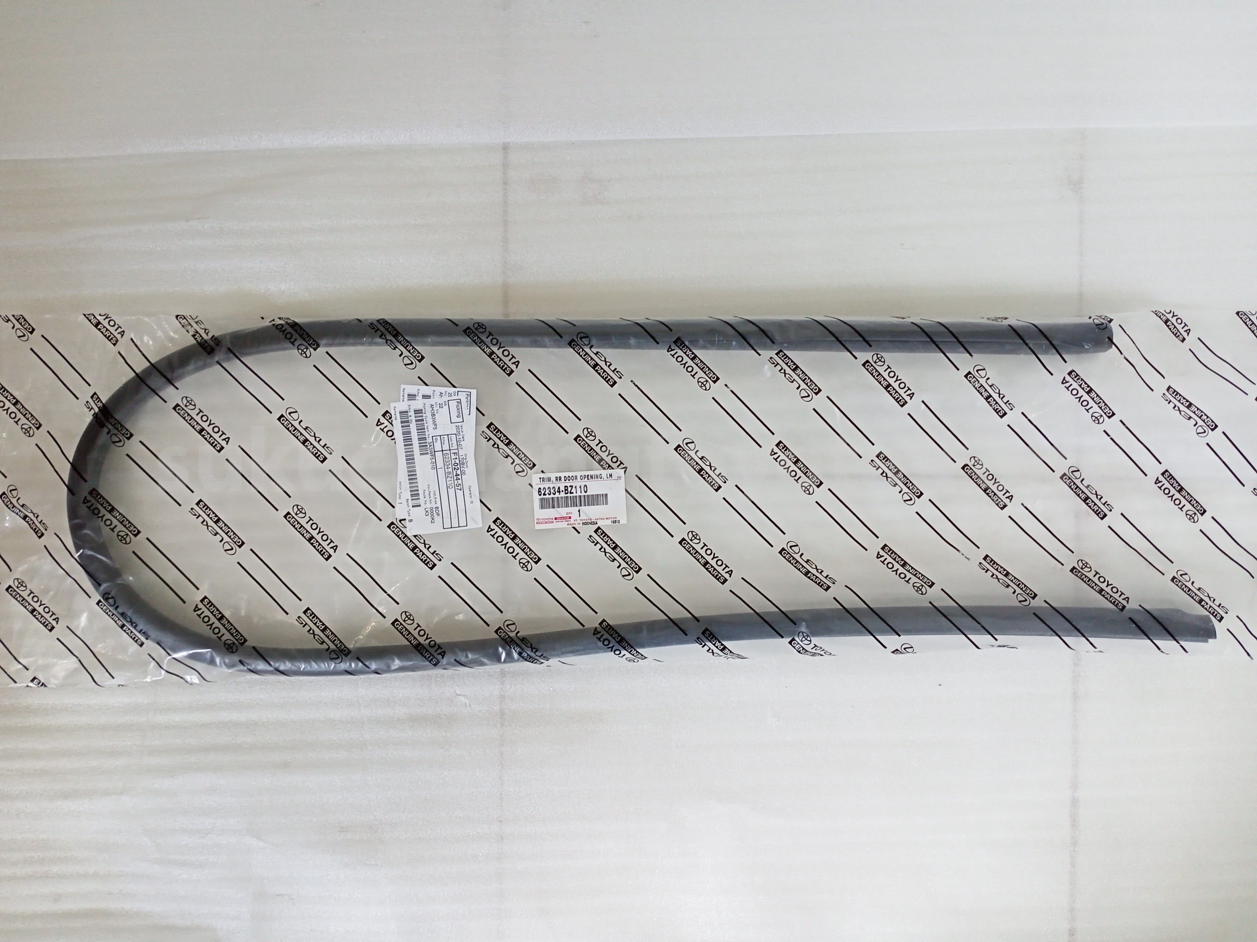 62334BZ110 TRIM, RR DOOR OPEN 2 - TOYOTA