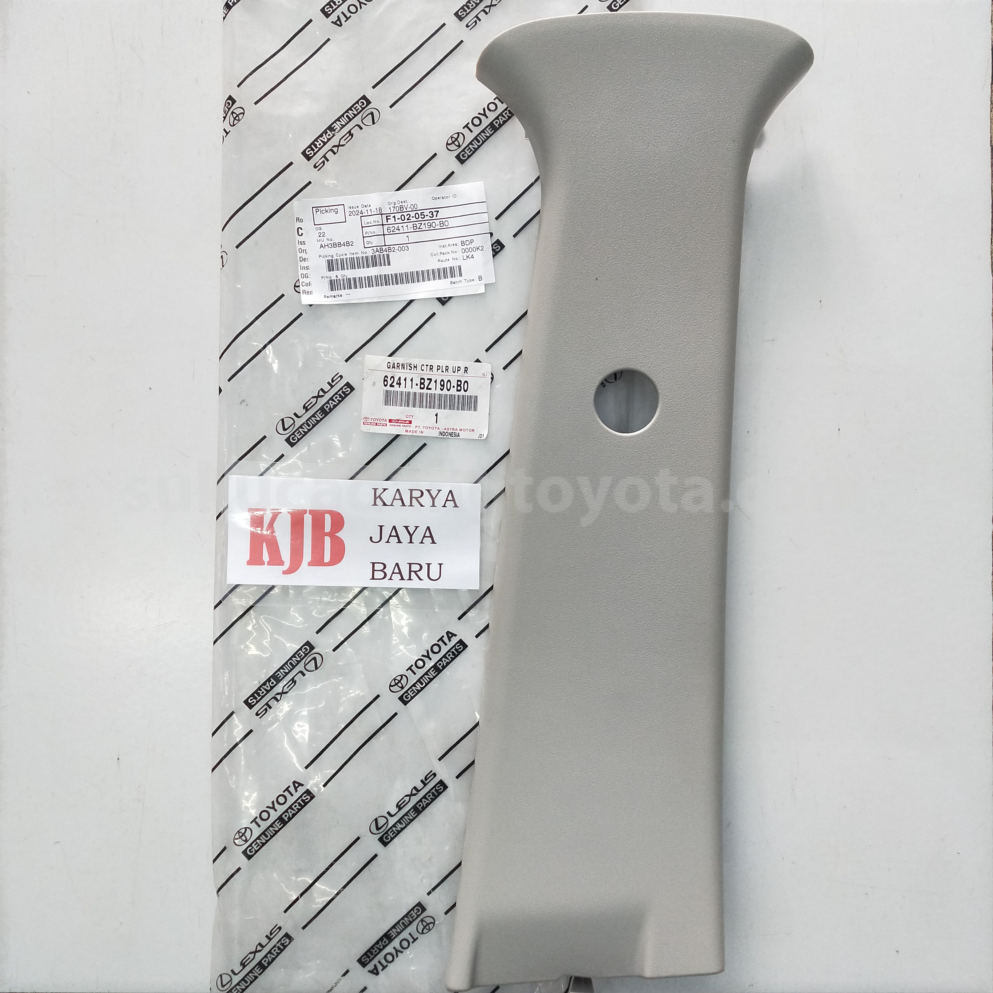 62411BZ190B0 GARNISH CTR PLR UP R - TOYOTA