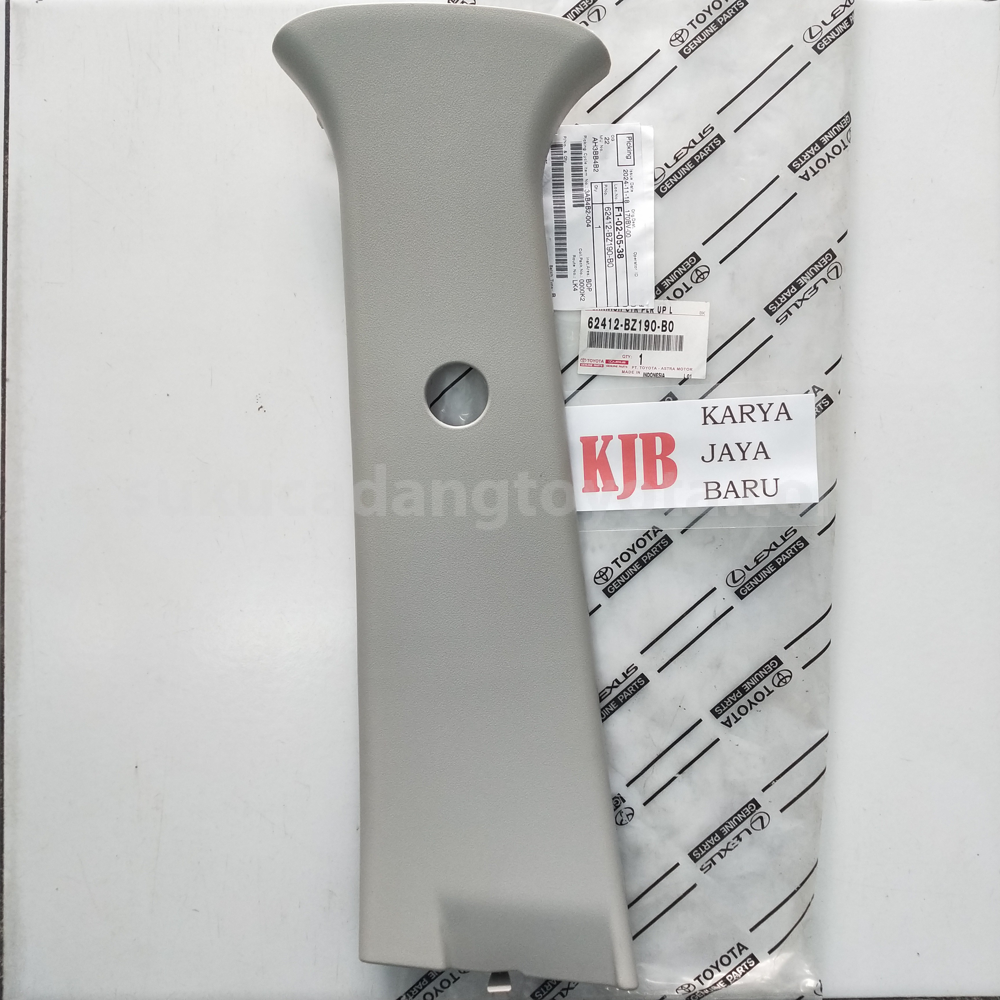 62412BZ190B0 GARNISH CTR PLR UP L - TOYOTA