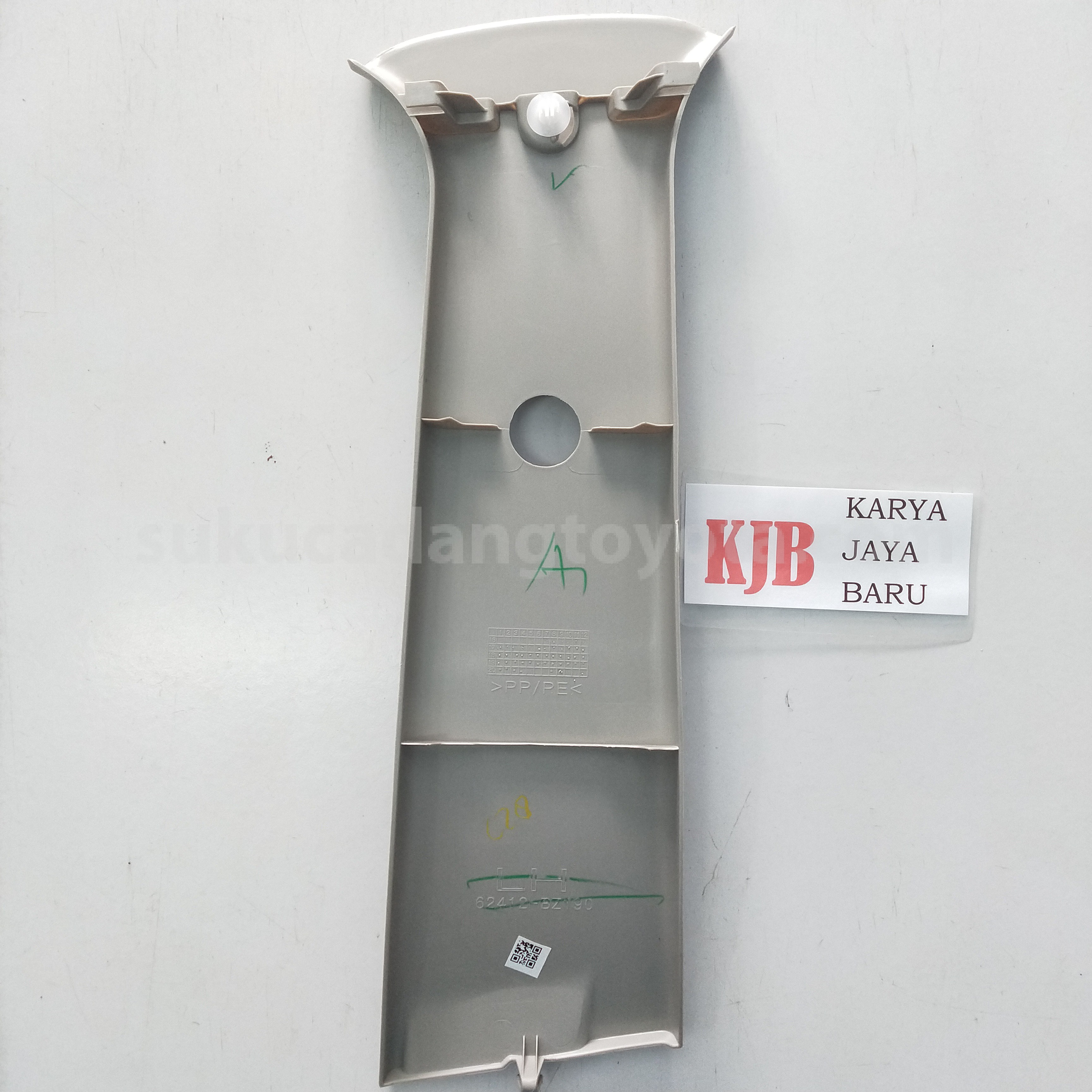 62412BZ190B0 GARNISH CTR PLR UP L - TOYOTA