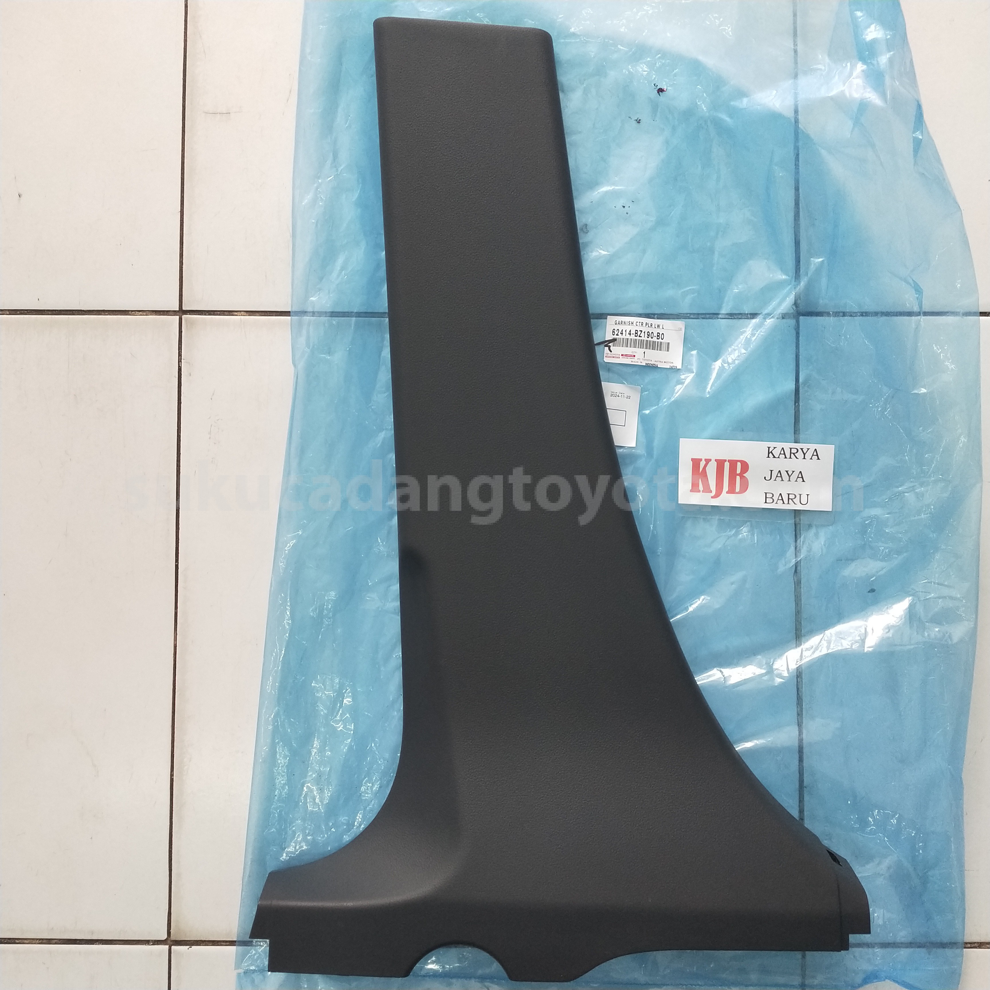 62414BZ190B0 GARNISH CTR PLR LW L - TOYOTA