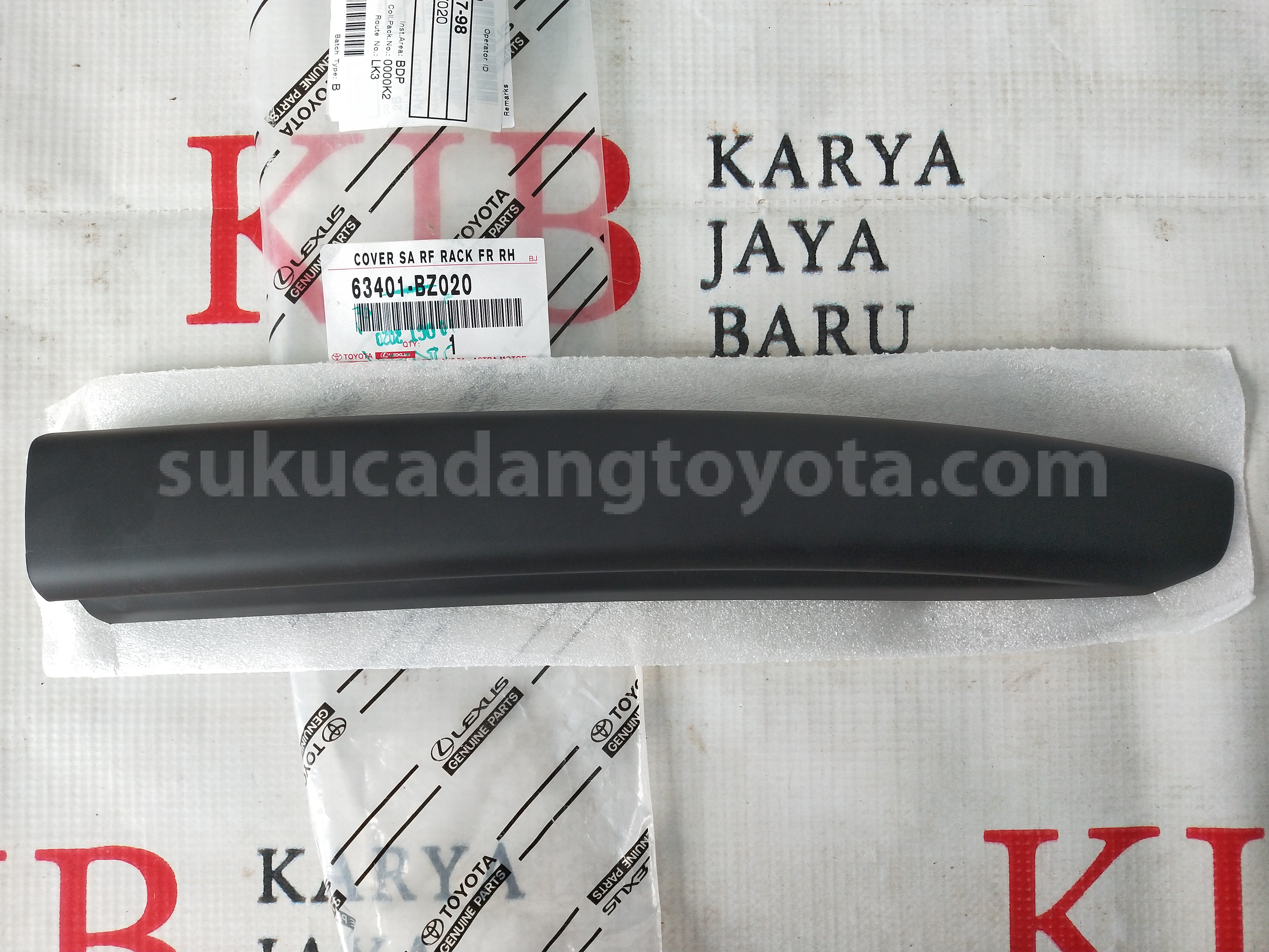 63401BZ020 COVER SA RF RACK FR RH - TOYOTA