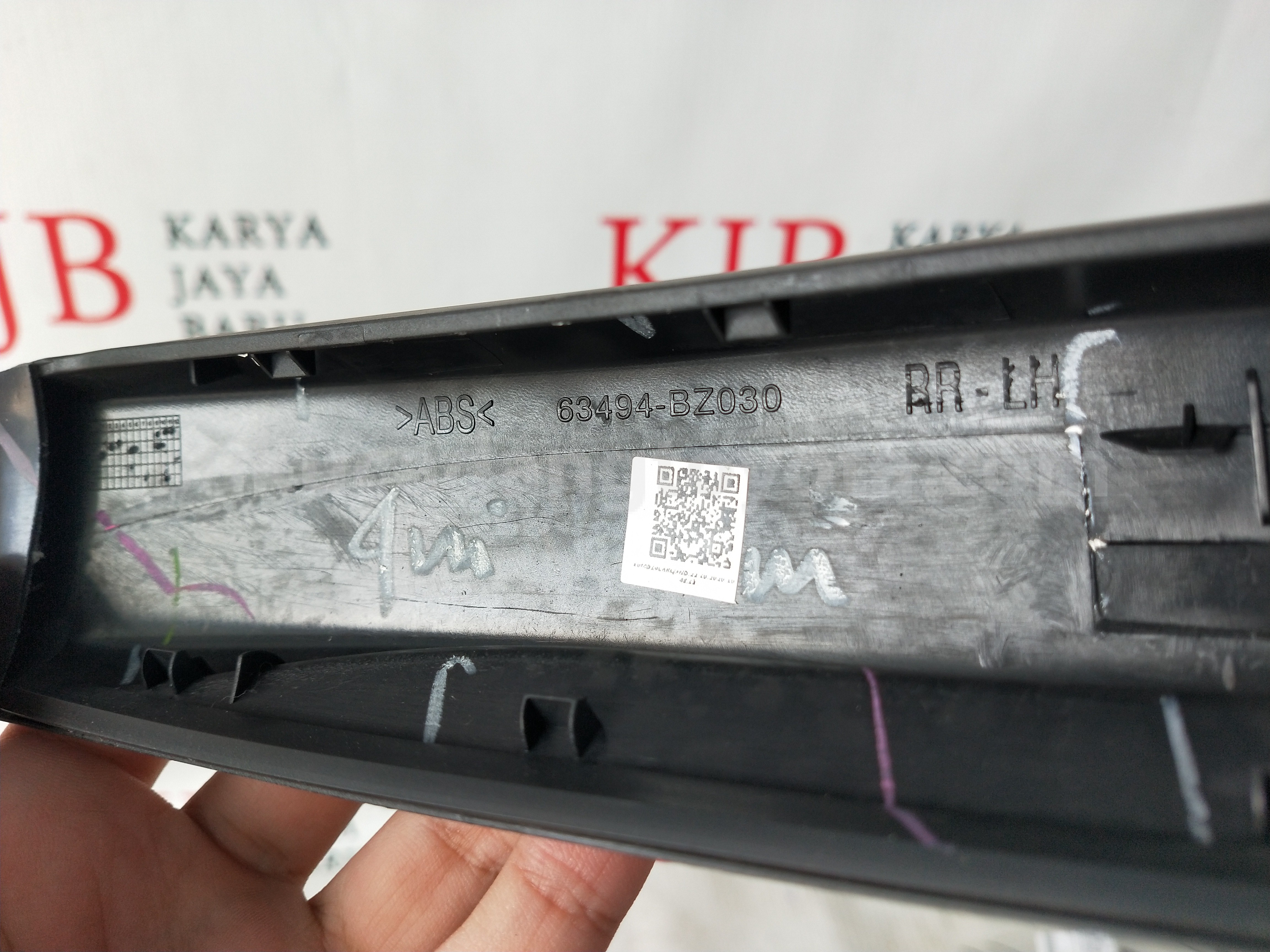 63404BZ010 COVER SA,RF RACK,RR LH - TOYOTA