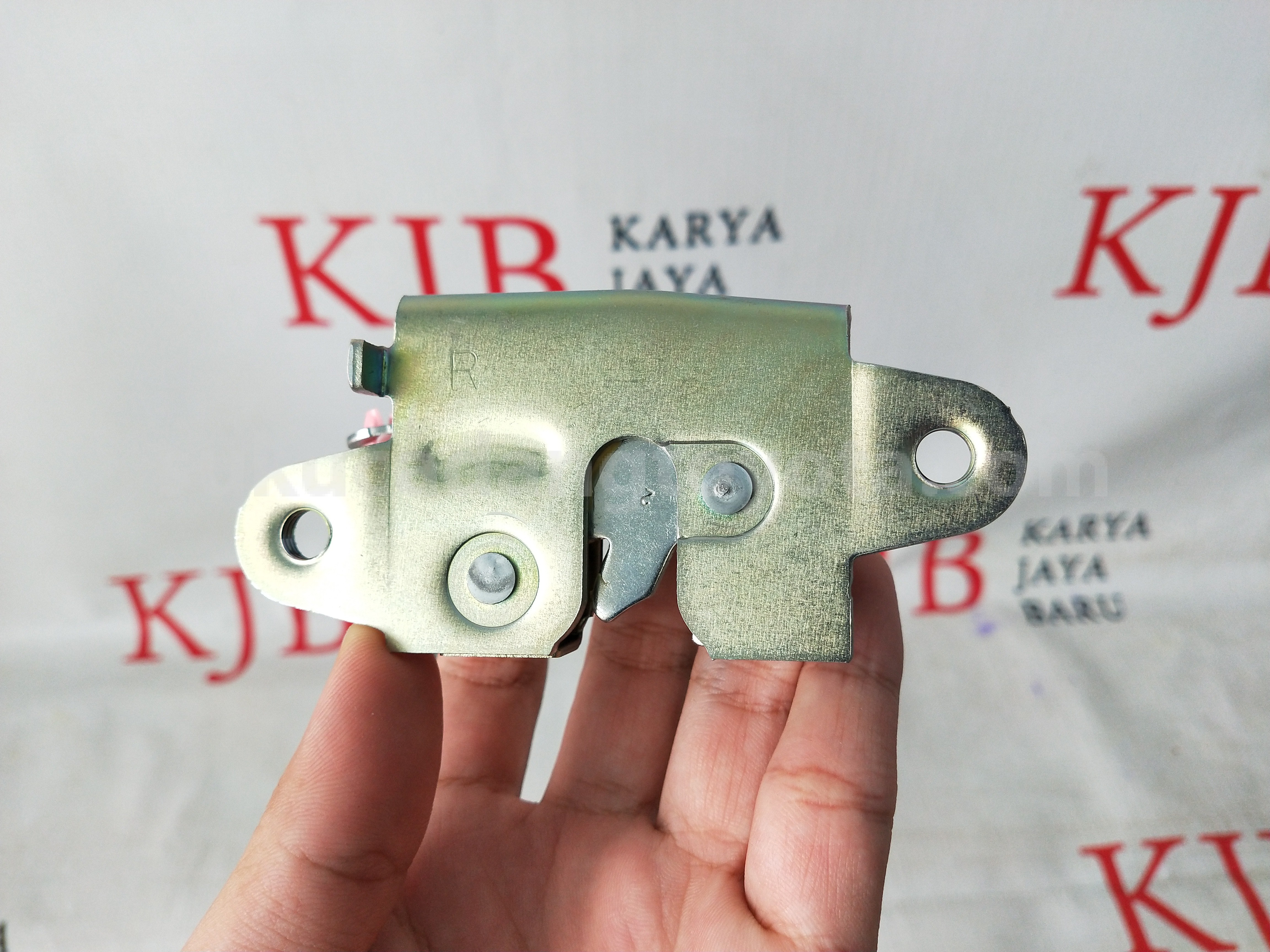657800K010 LOCK ASSY, TAIL GATE - TOYOTA