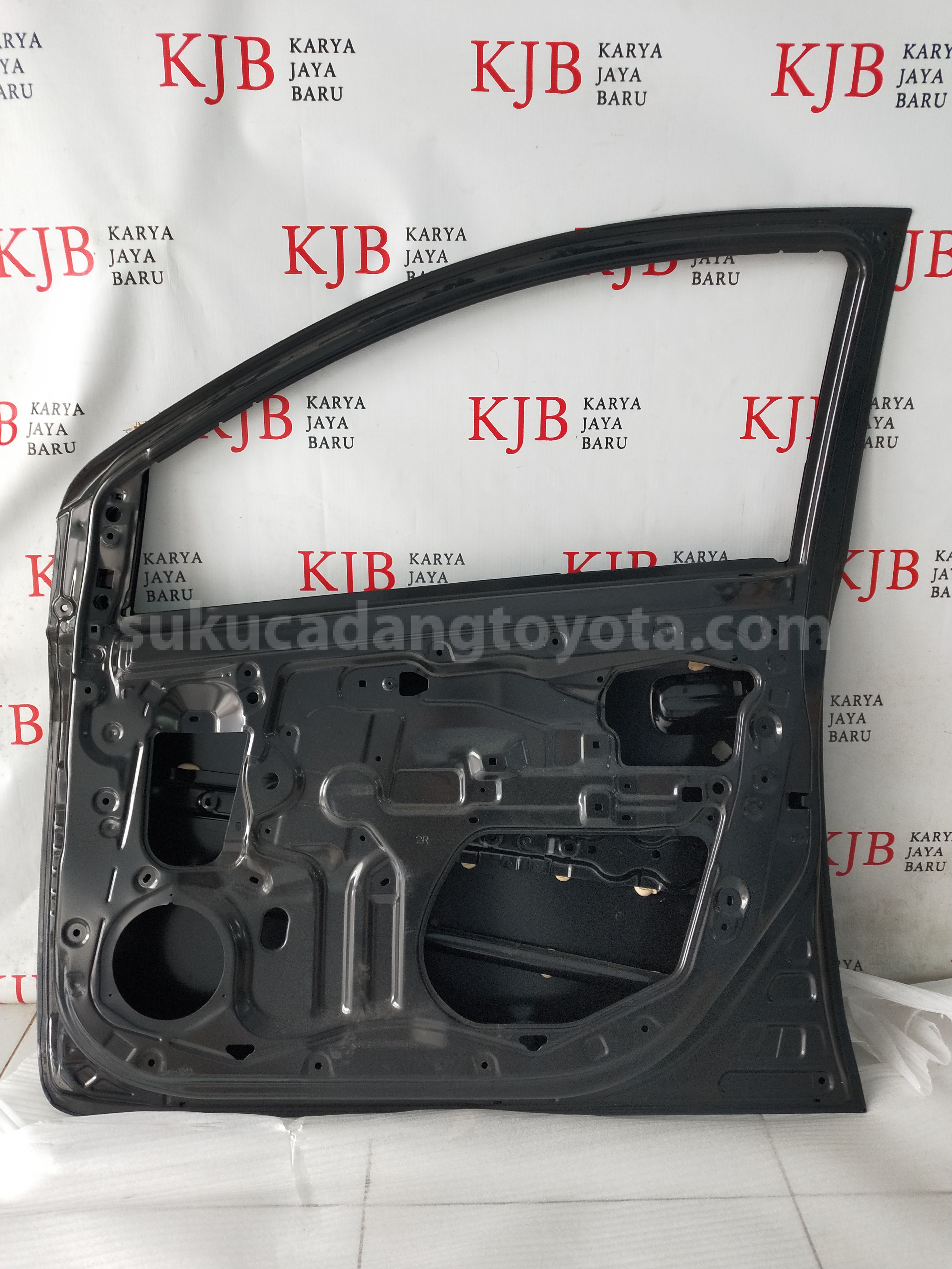 67001BZ460 PANEL S/A FR DOOR RH - TOYOTA