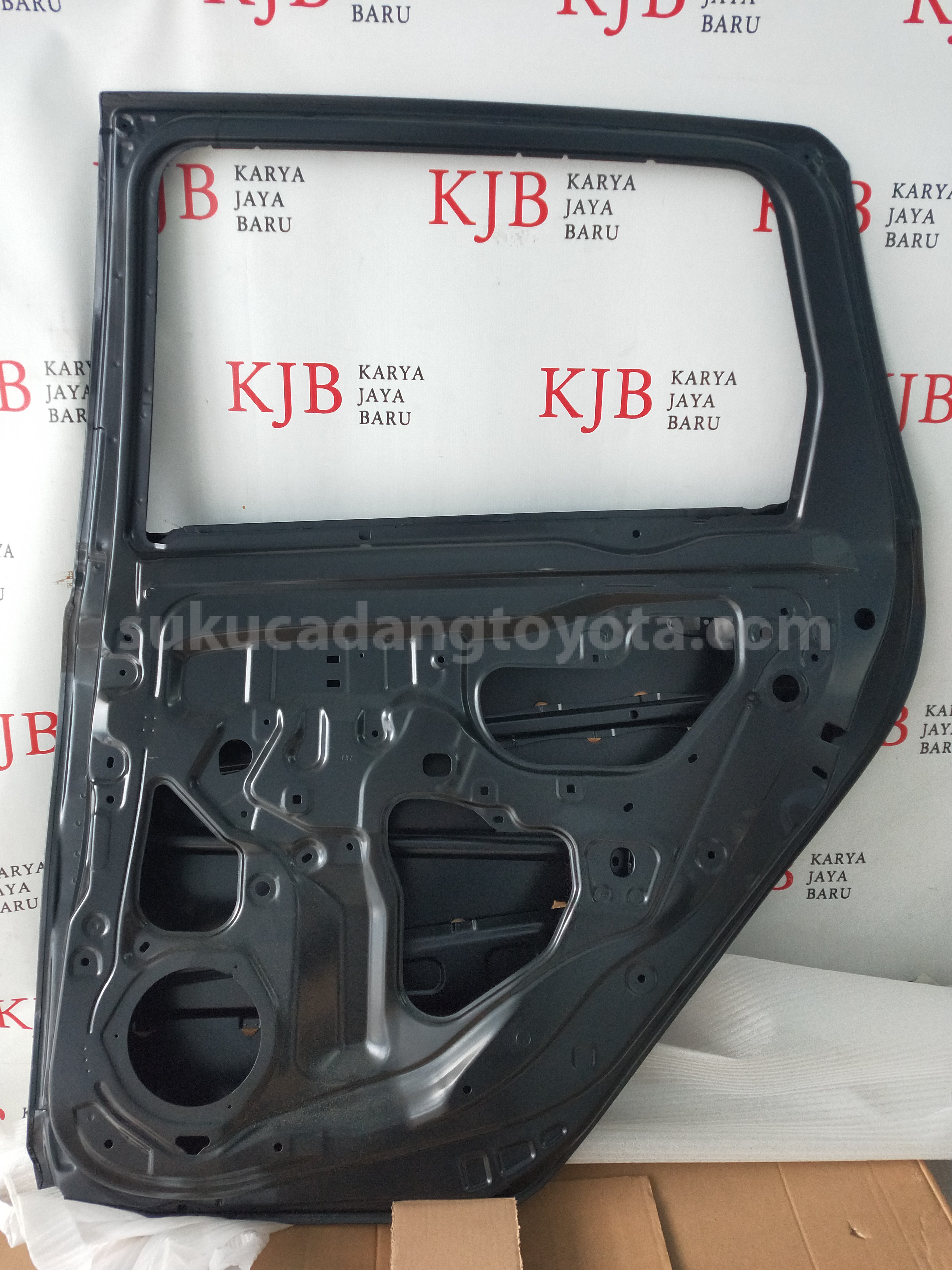 67003BZ590 PANEL S/A RR DOOR RH - TOYOTA
