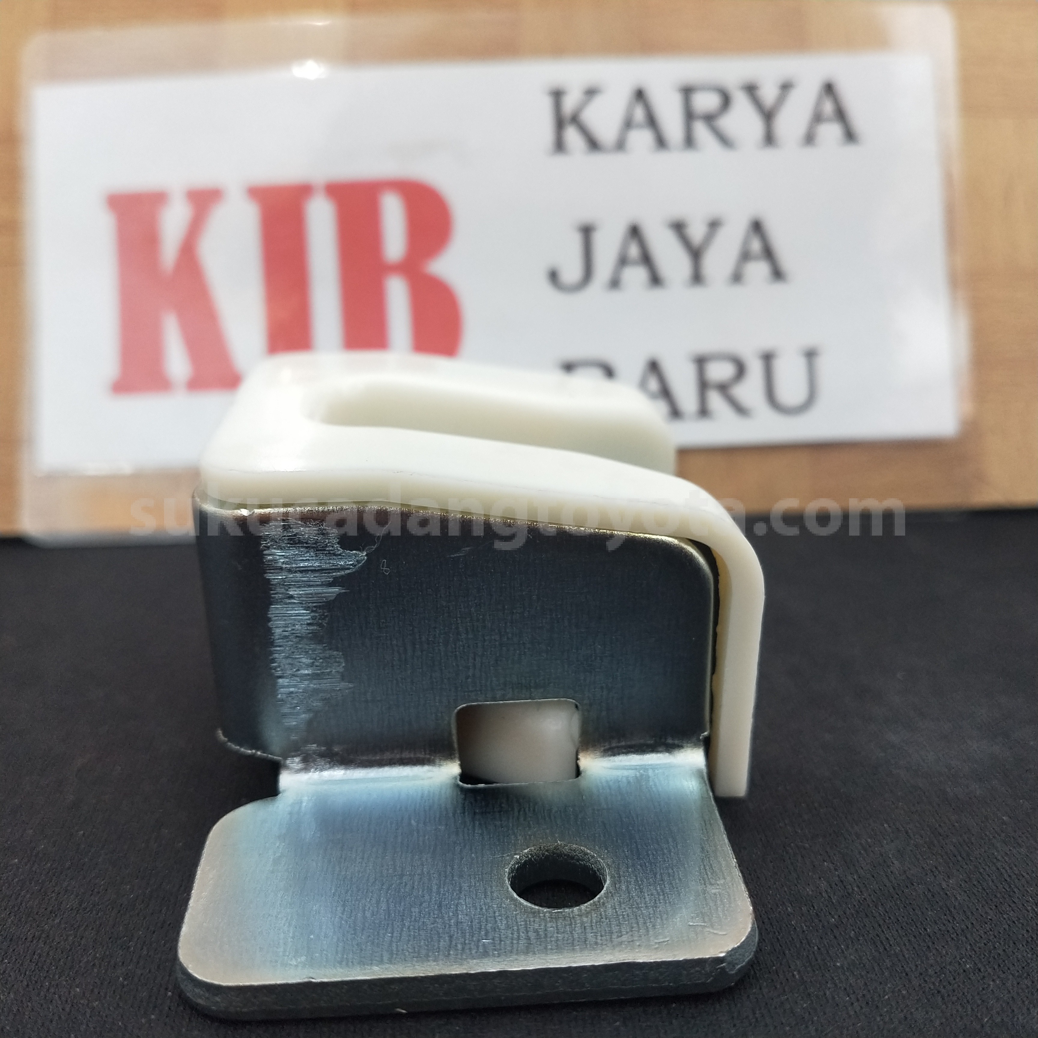 6720795J01 STOPPER - TOYOTA