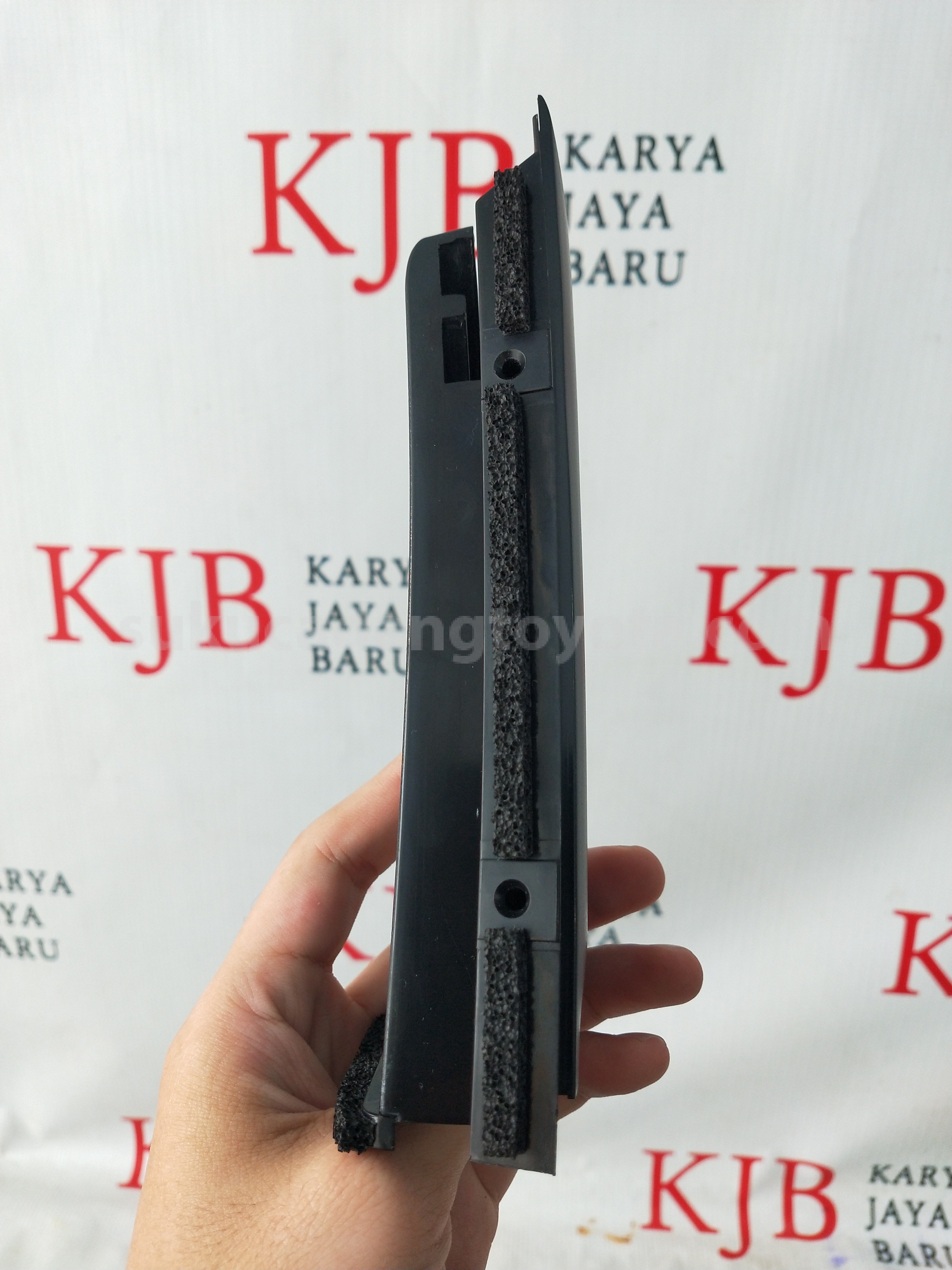 67485BZ040 SEAL,RR DOOR,RH - TOYOTA