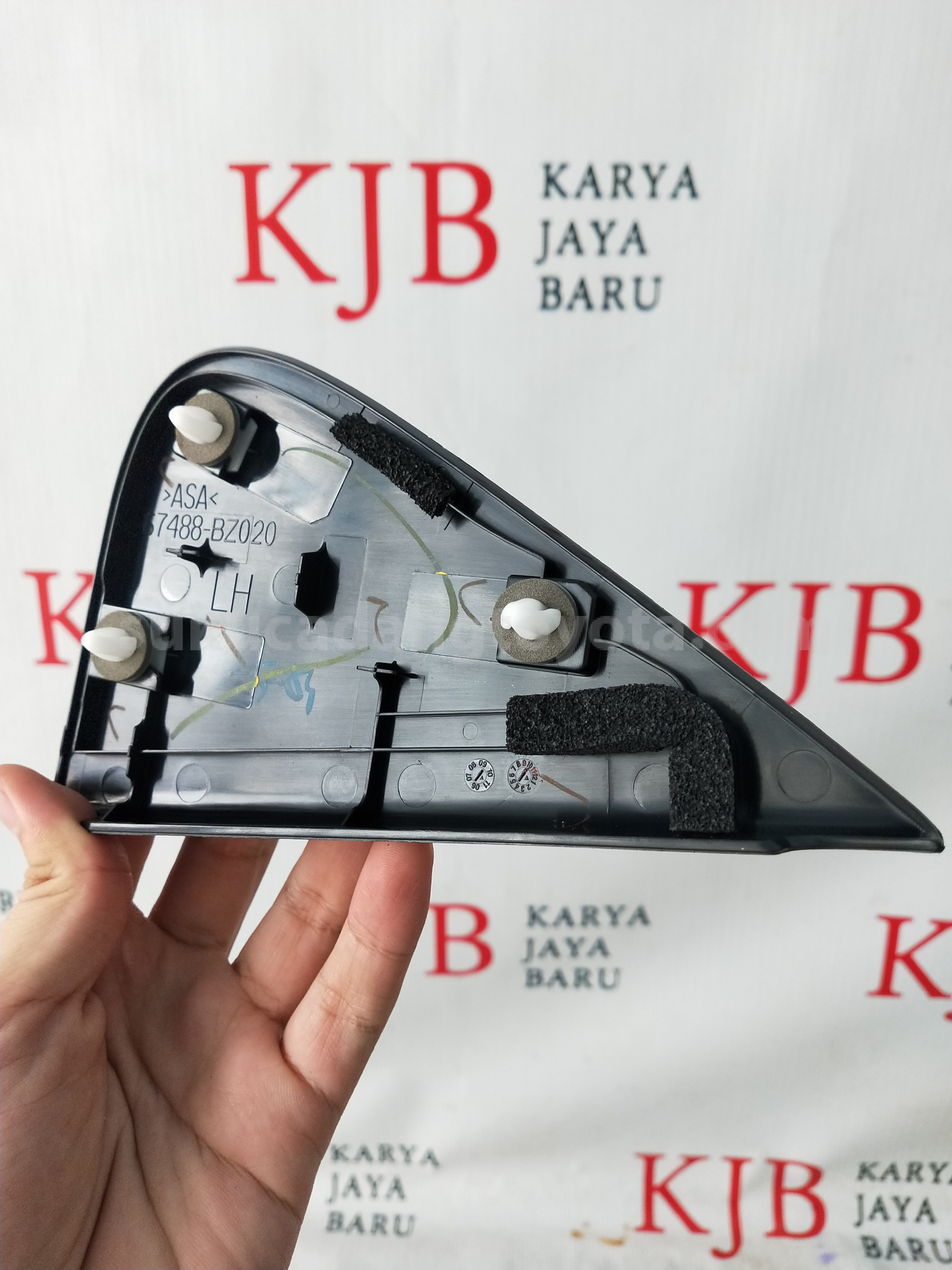 67488BZ020 GARNISH, RR DOOR LH - TOYOTA