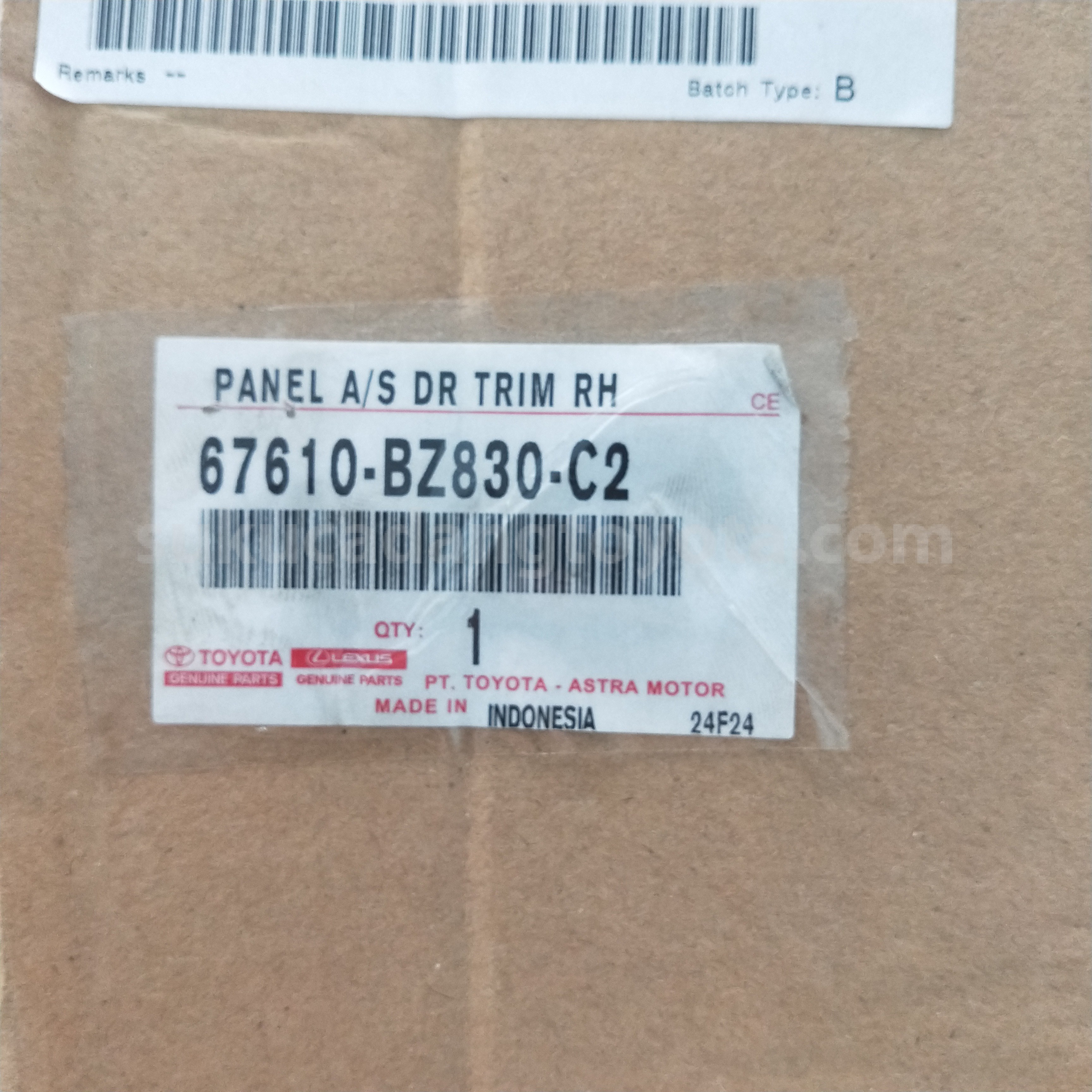 67610BZ830C2 PANEL A/S DR TRIM RH - TOYOTA