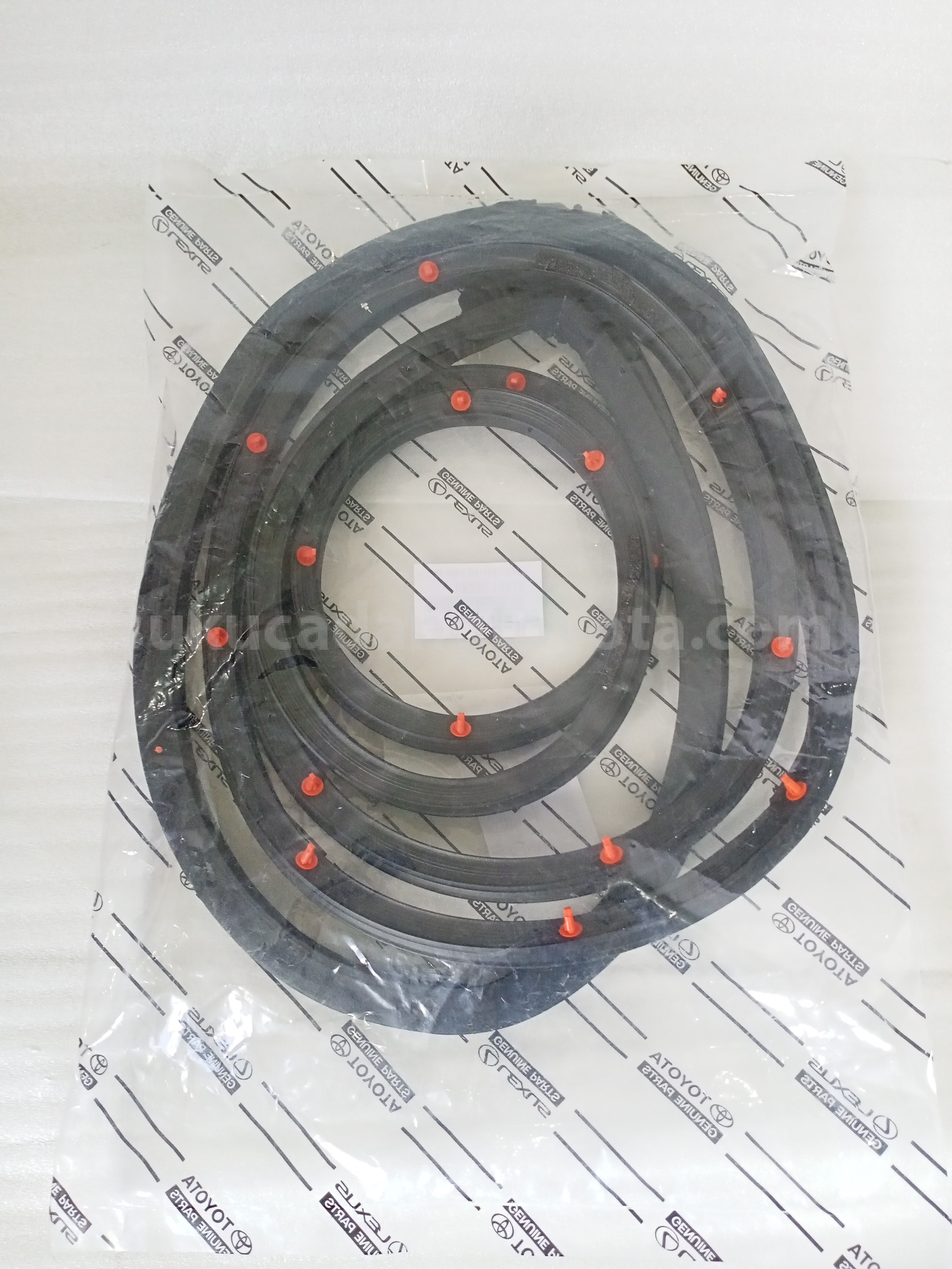 678610K090 WEATHERSTRIP FRDR RH - TOYOTA