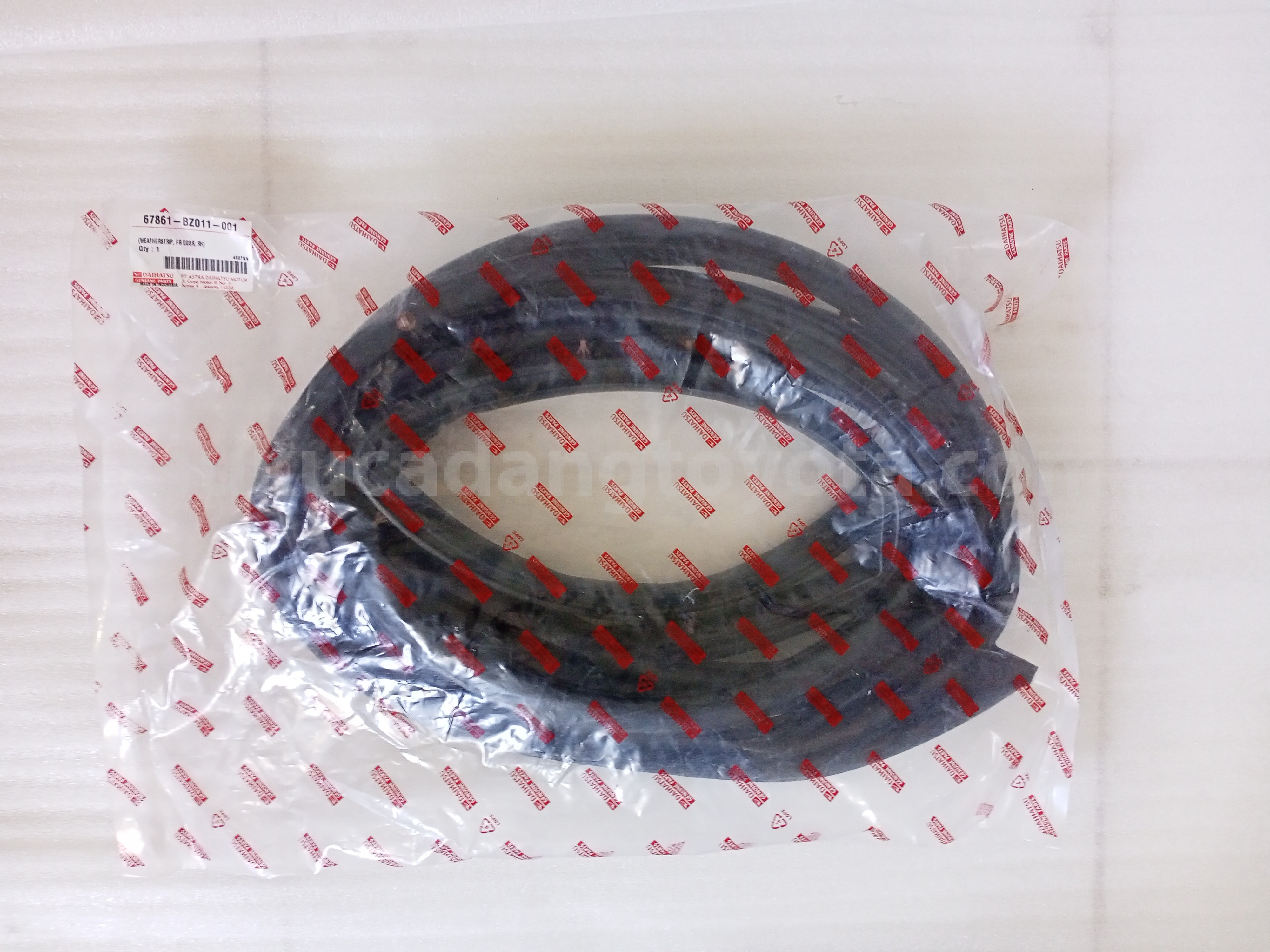 67861BZ011 WEATHERSTRIP,FR,RH - TOYOTA