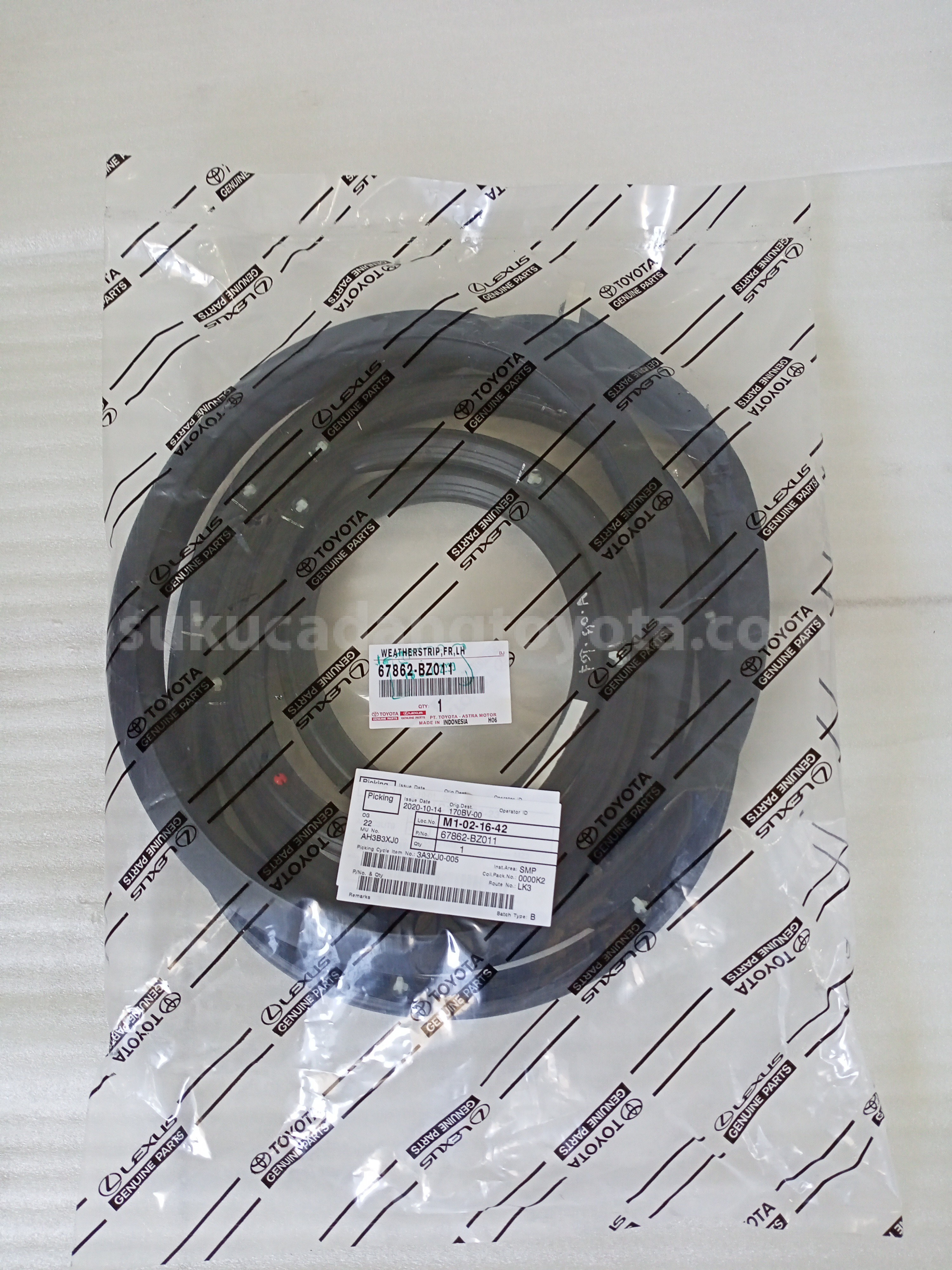 67862BZ011 WEATHERSTRIP,FR,LH - TOYOTA