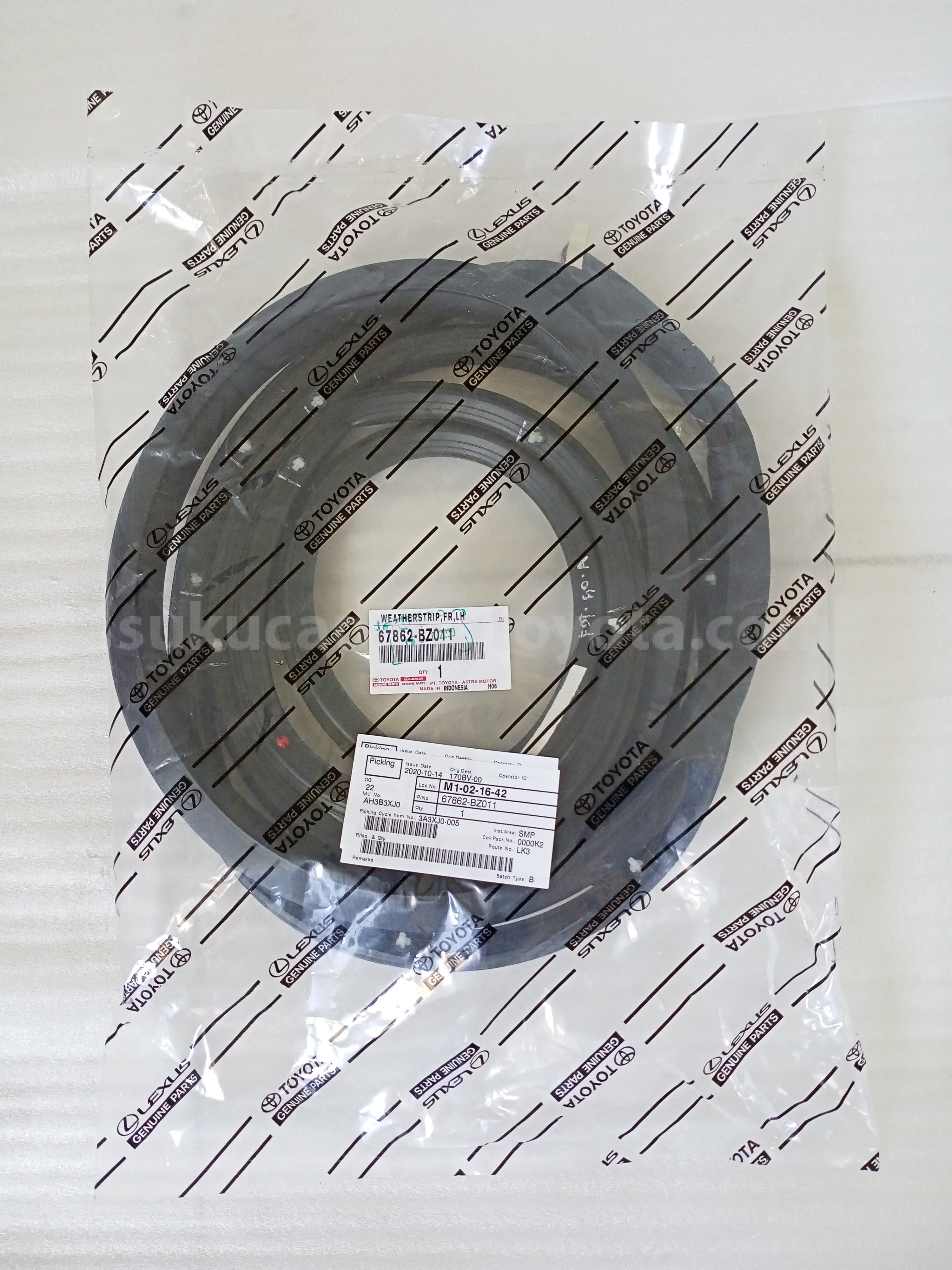 67862BZ011 WEATHERSTRIP,FR,LH - TOYOTA