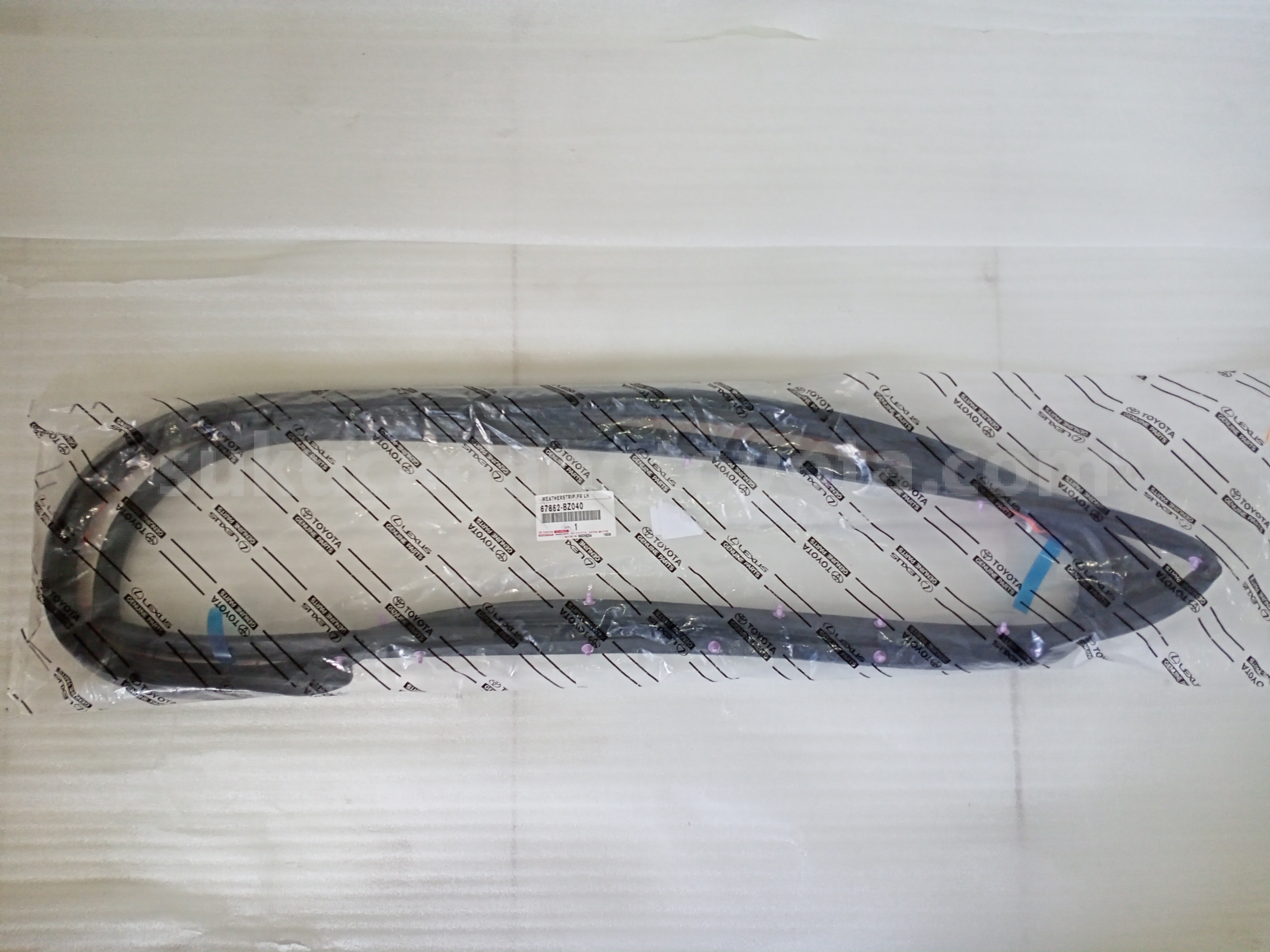 67862BZ040 WEATHERSTRIP,FR LH - TOYOTA