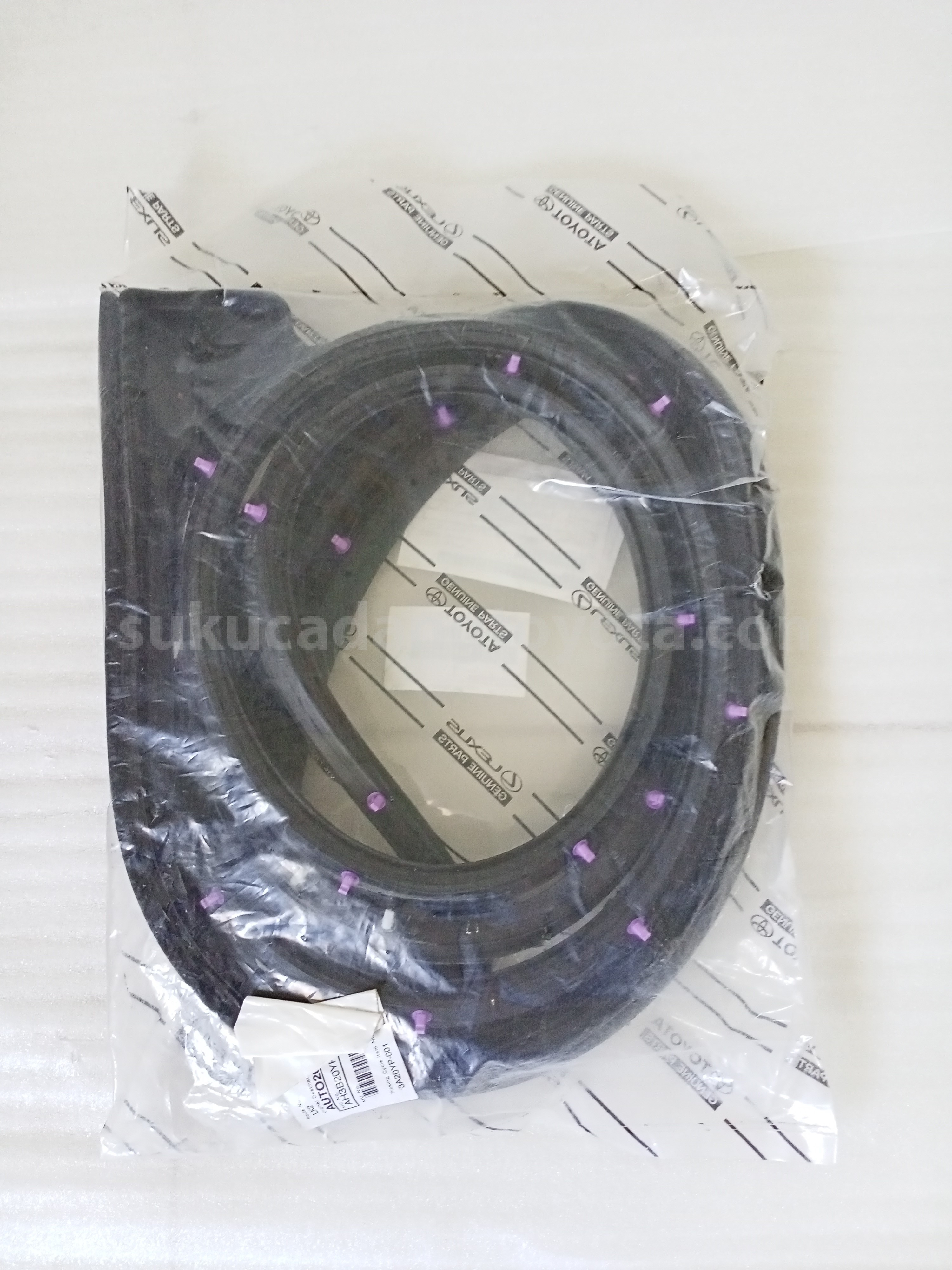 67862BZ170 WEATHERSTRIP FRDR LH - TOYOTA