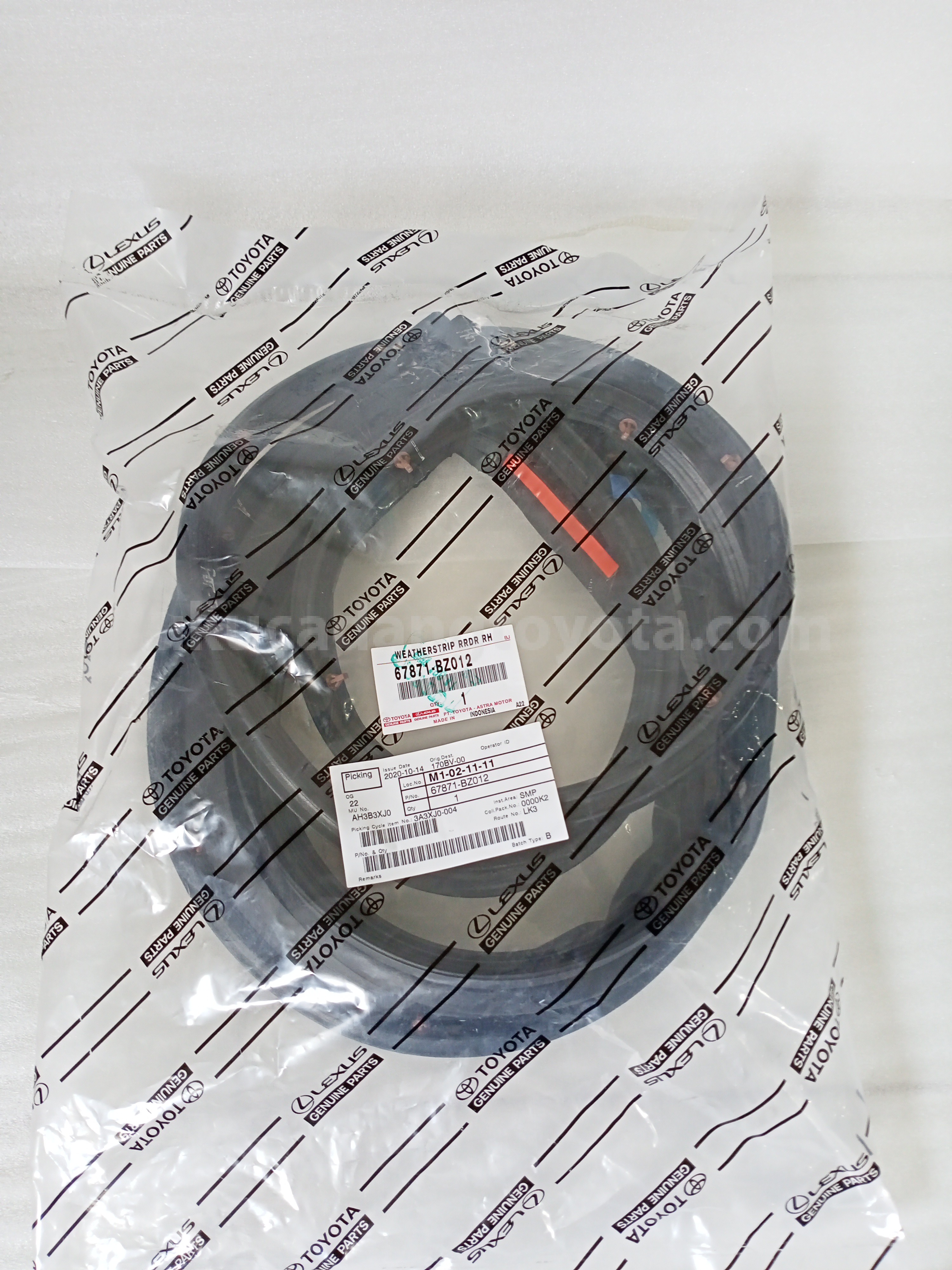67871BZ012 WEATHERSTRIP RRDR RH - TOYOTA