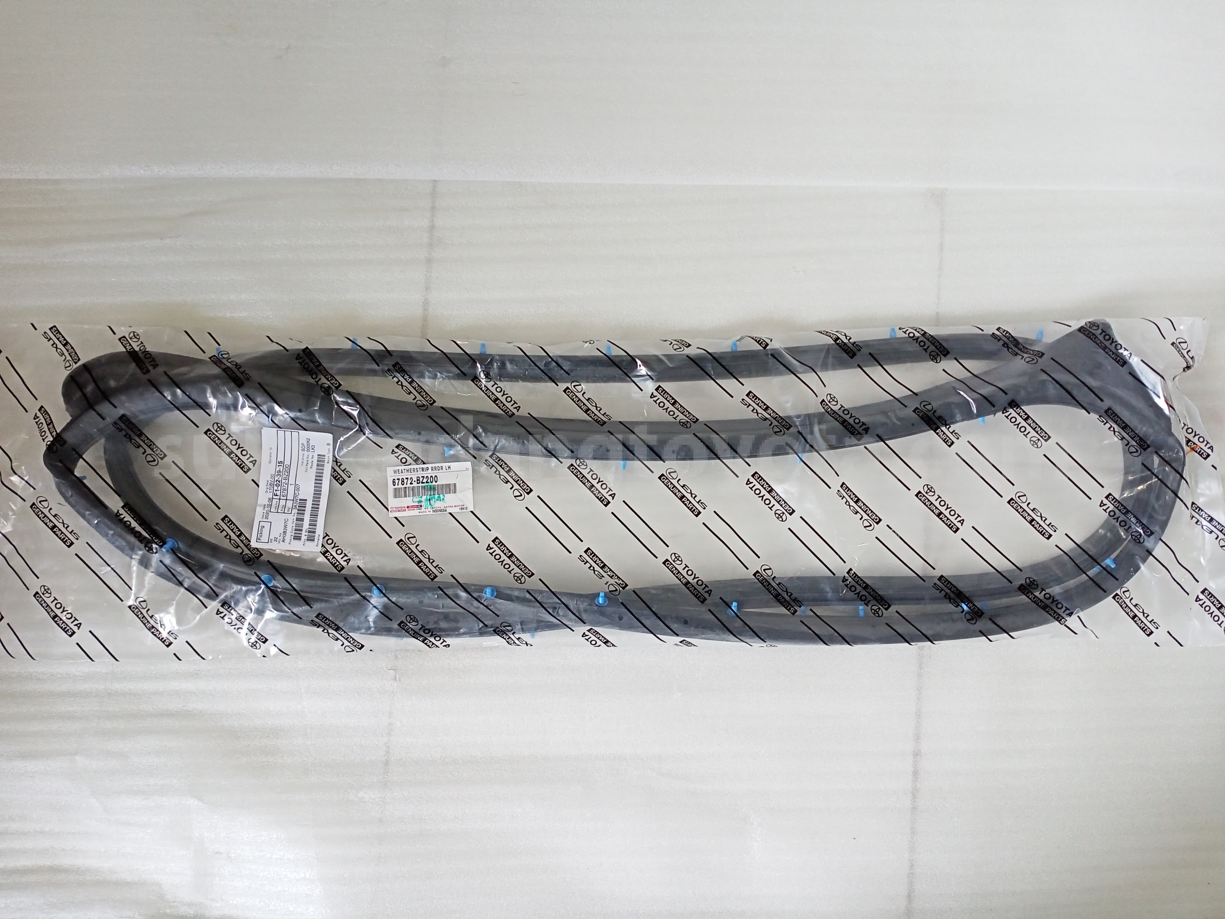 67872BZ200 WEATHERSTRIP RRDR LH - TOYOTA