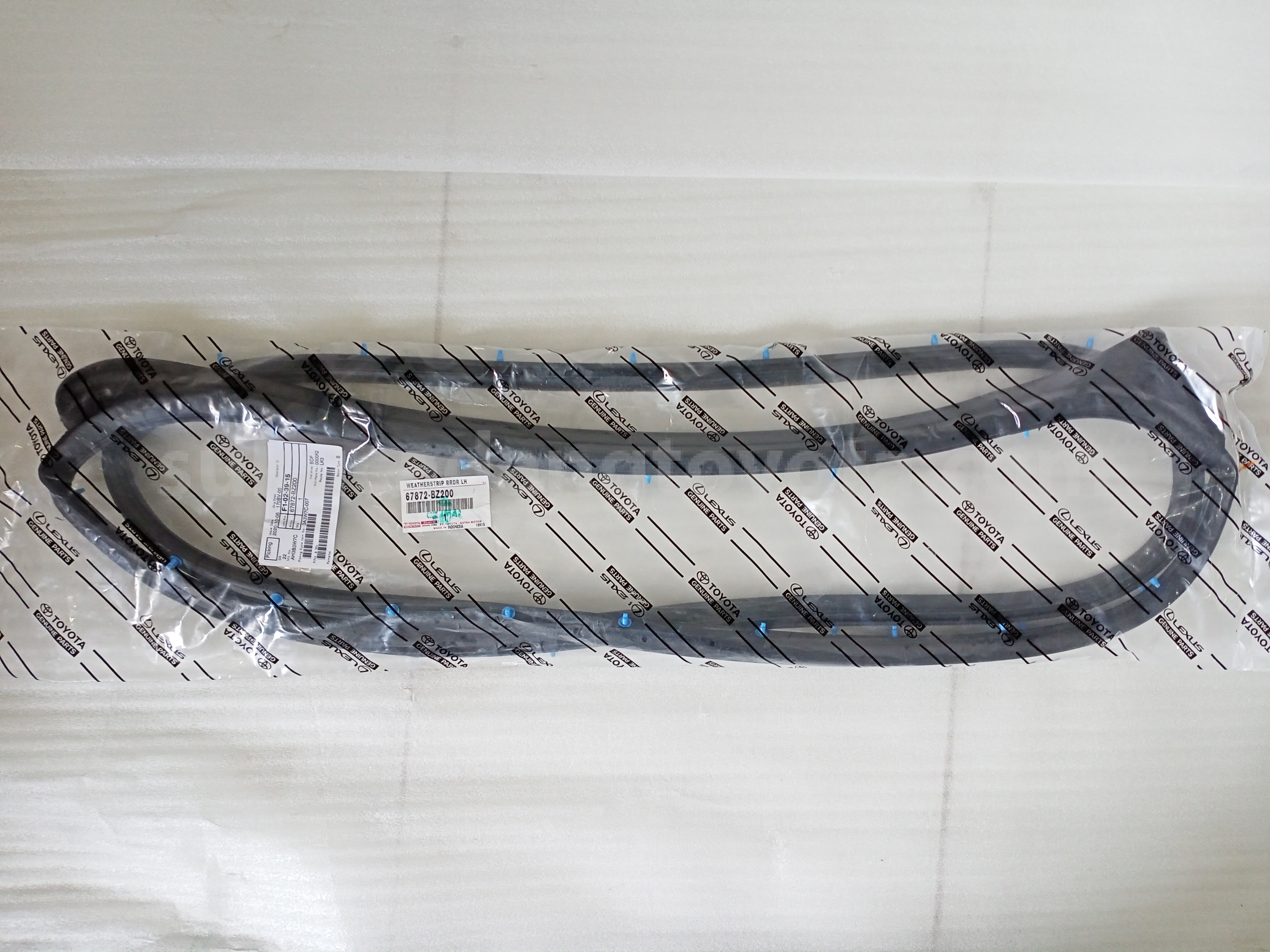 67872BZ200 WEATHERSTRIP RRDR LH - TOYOTA
