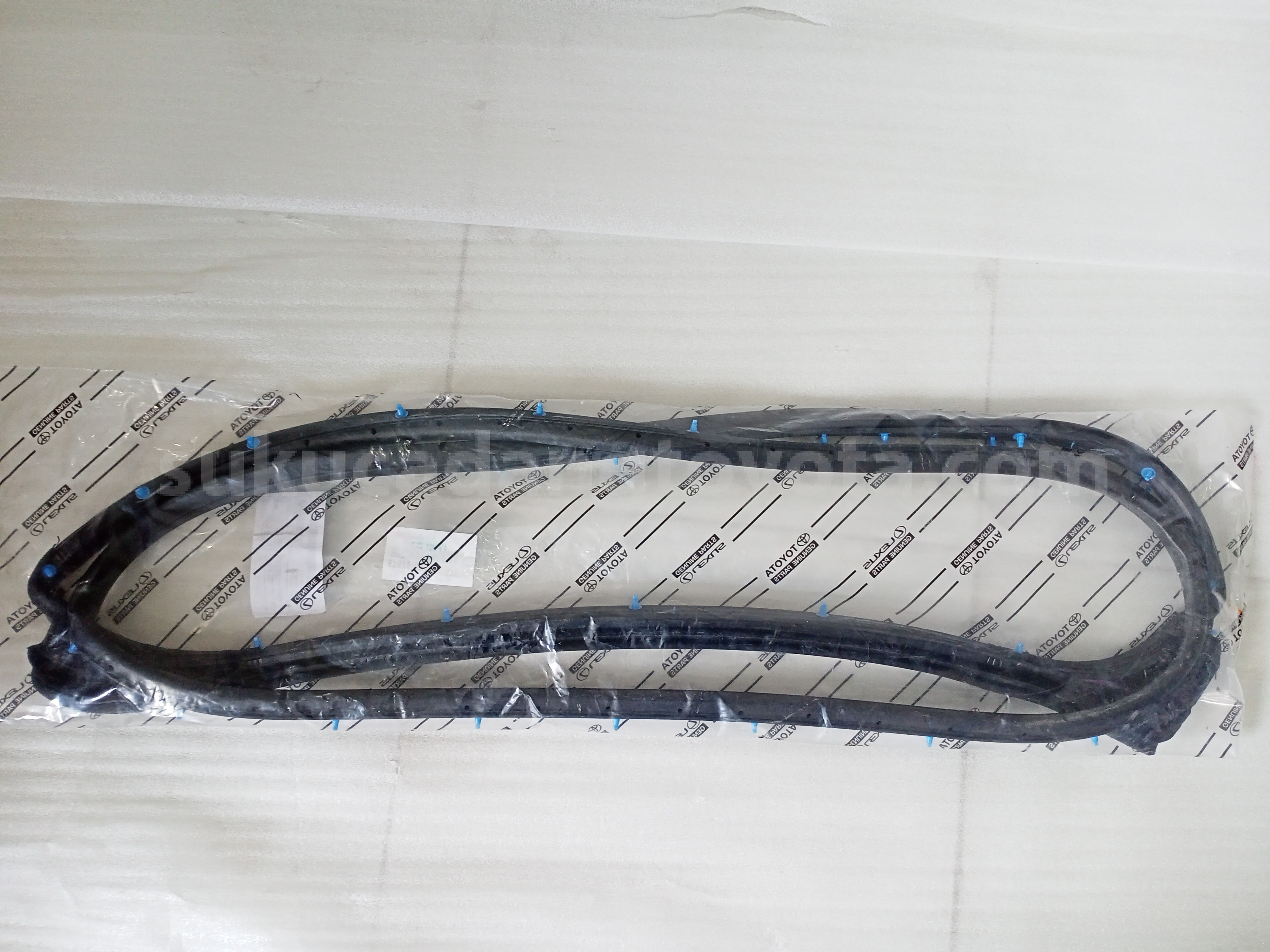 67872BZ200 WEATHERSTRIP RRDR LH - TOYOTA