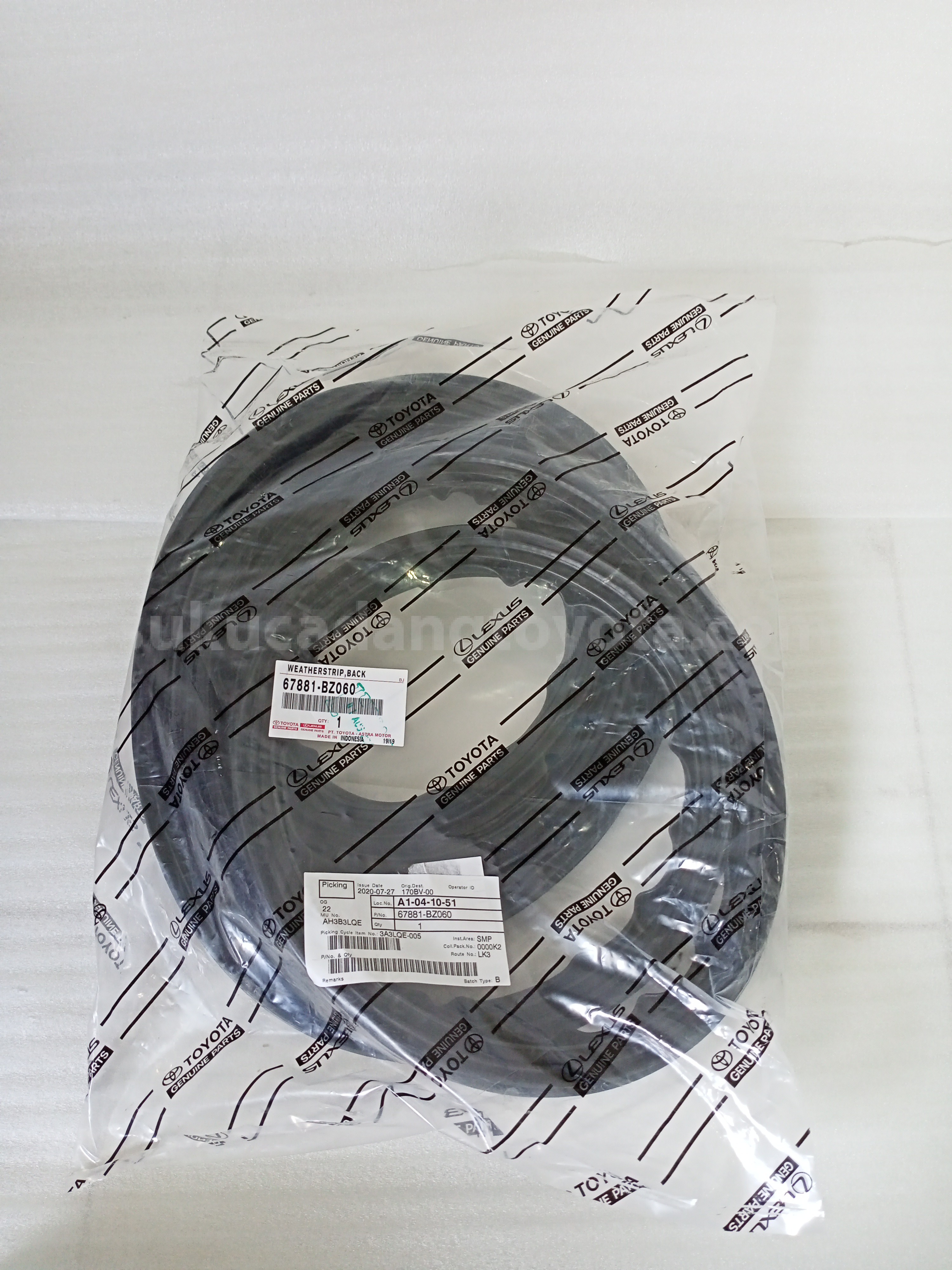 67881BZ060 WEATHERSTRIP,BACK - TOYOTA